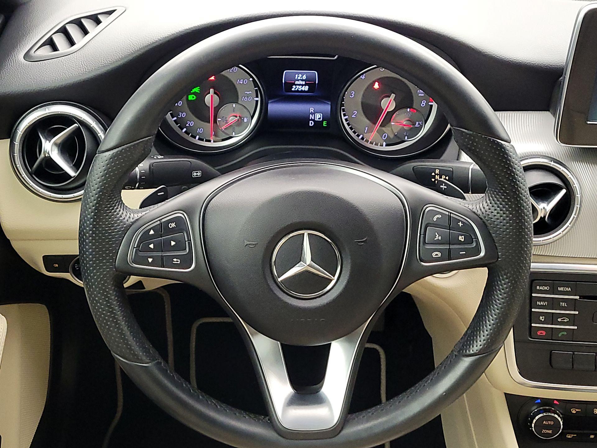 Thumbnail: 2015 Mercedes-Benz CLA - 10