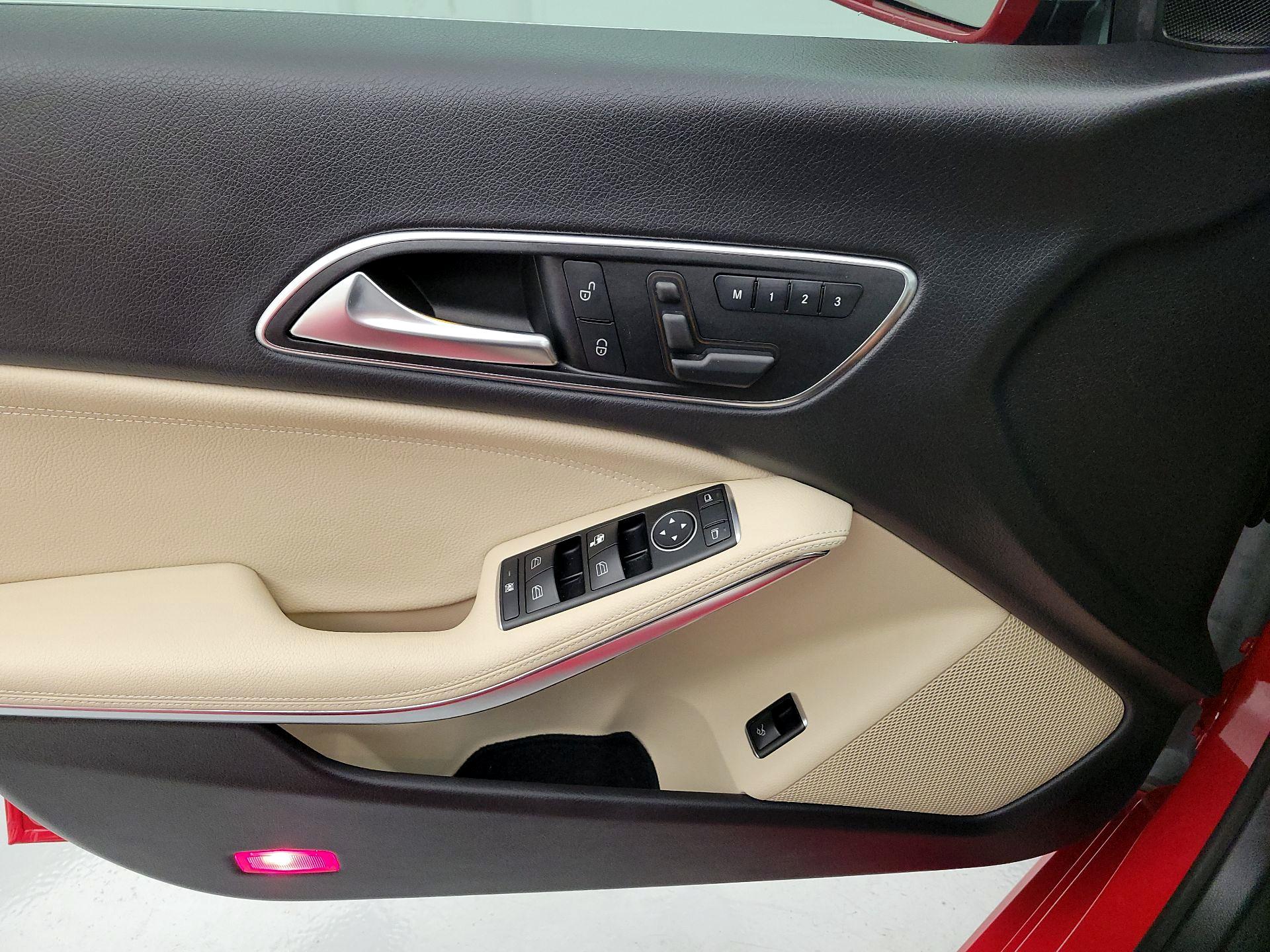 Thumbnail: 2015 Mercedes-Benz CLA - 12