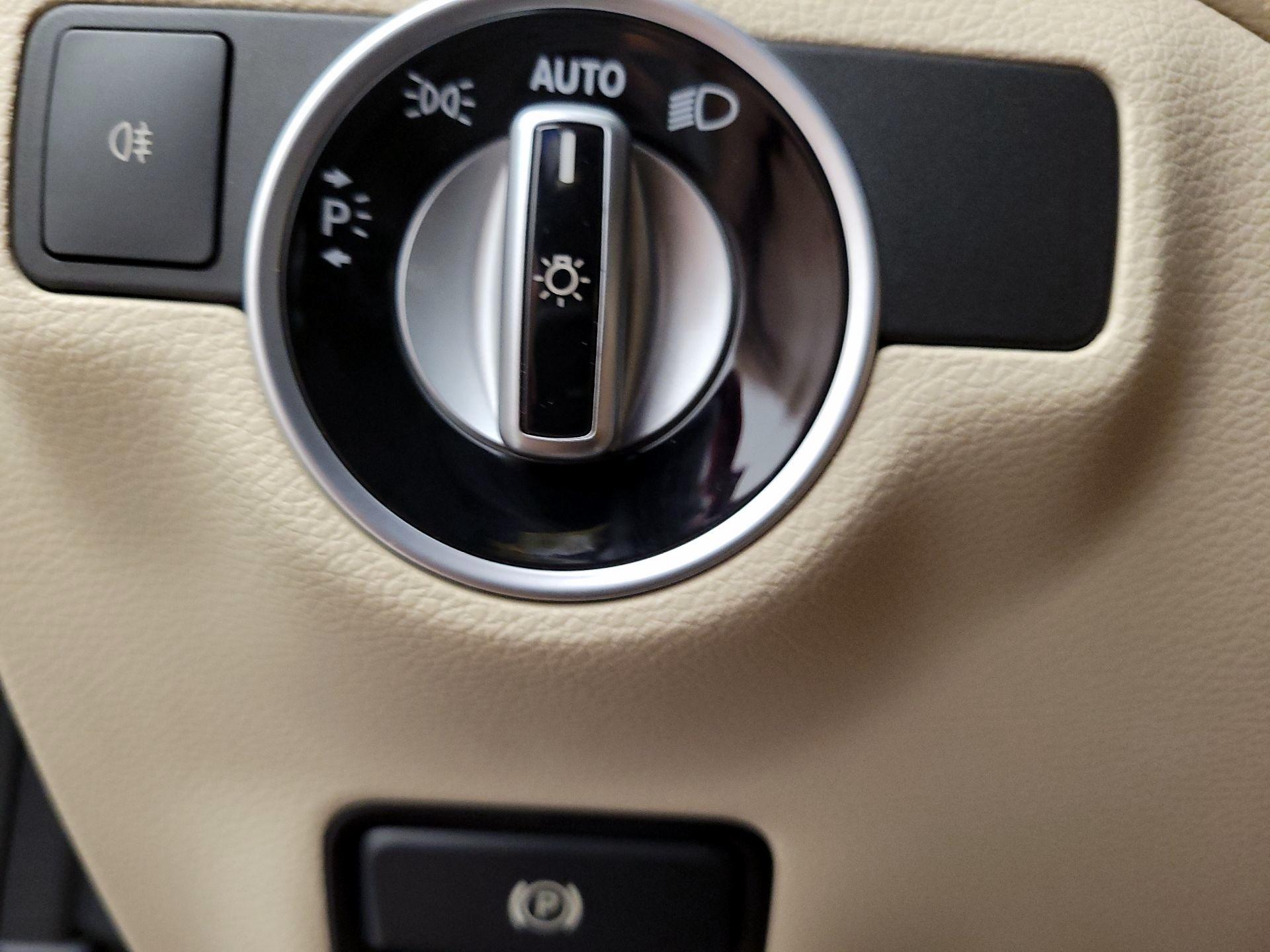 Thumbnail: 2015 Mercedes-Benz CLA - 13