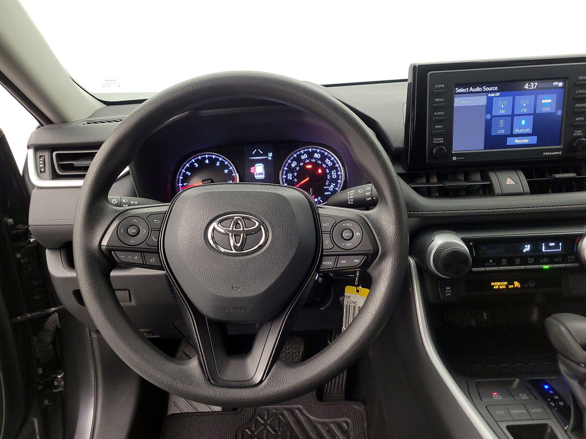 Thumbnail: 2021 Toyota RAV4 - 10