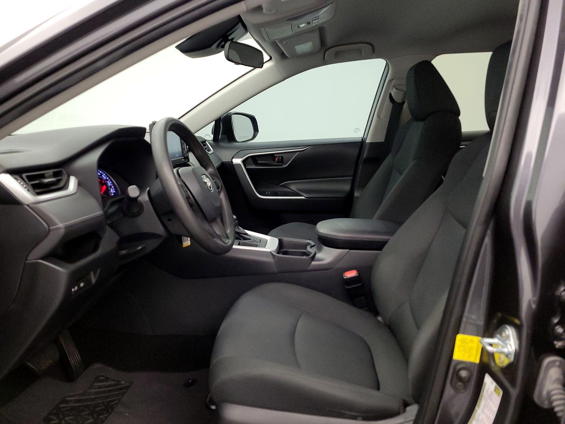 Thumbnail: 2021 Toyota RAV4 - 11