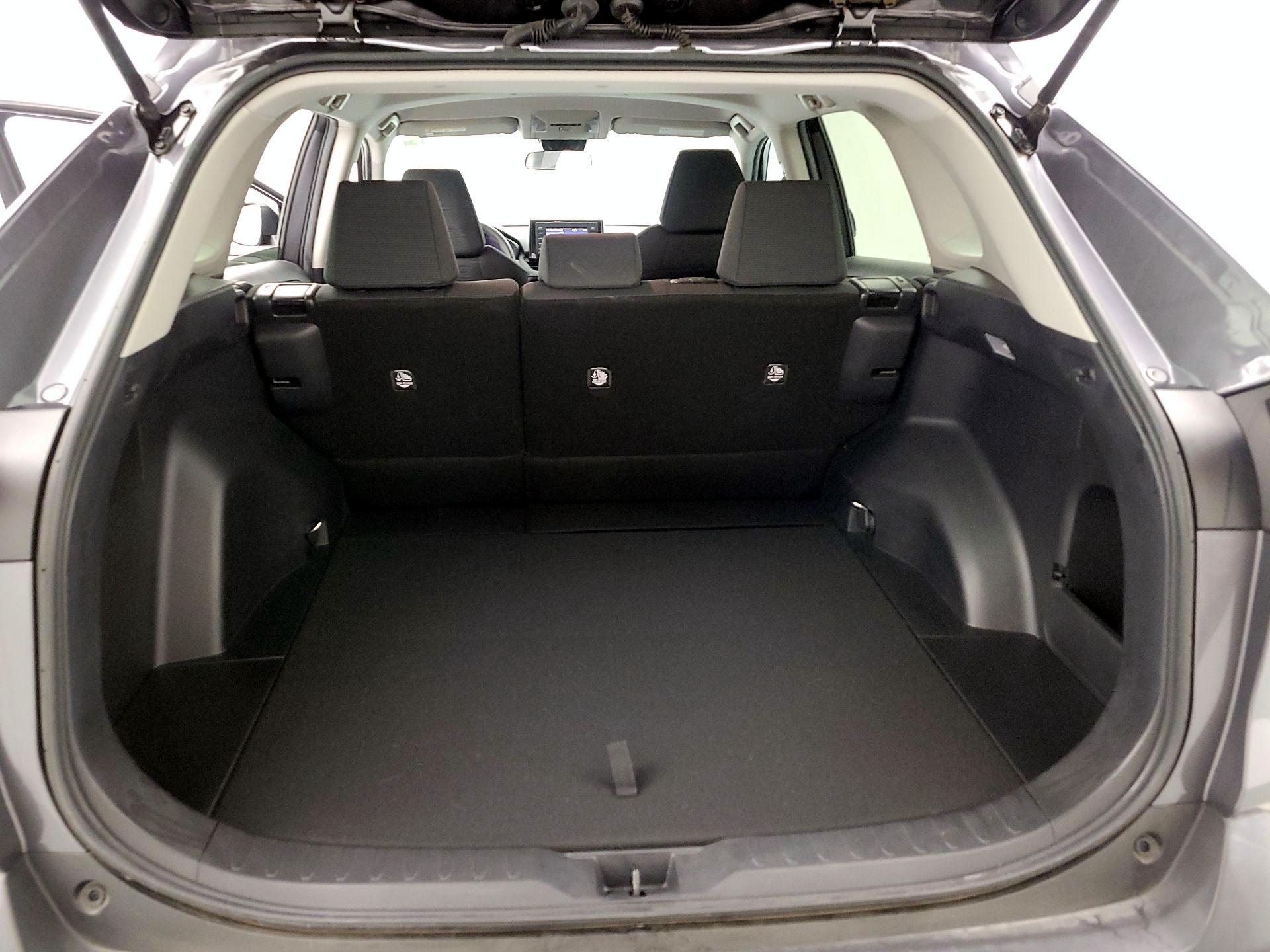 Thumbnail: 2021 Toyota RAV4 - 20