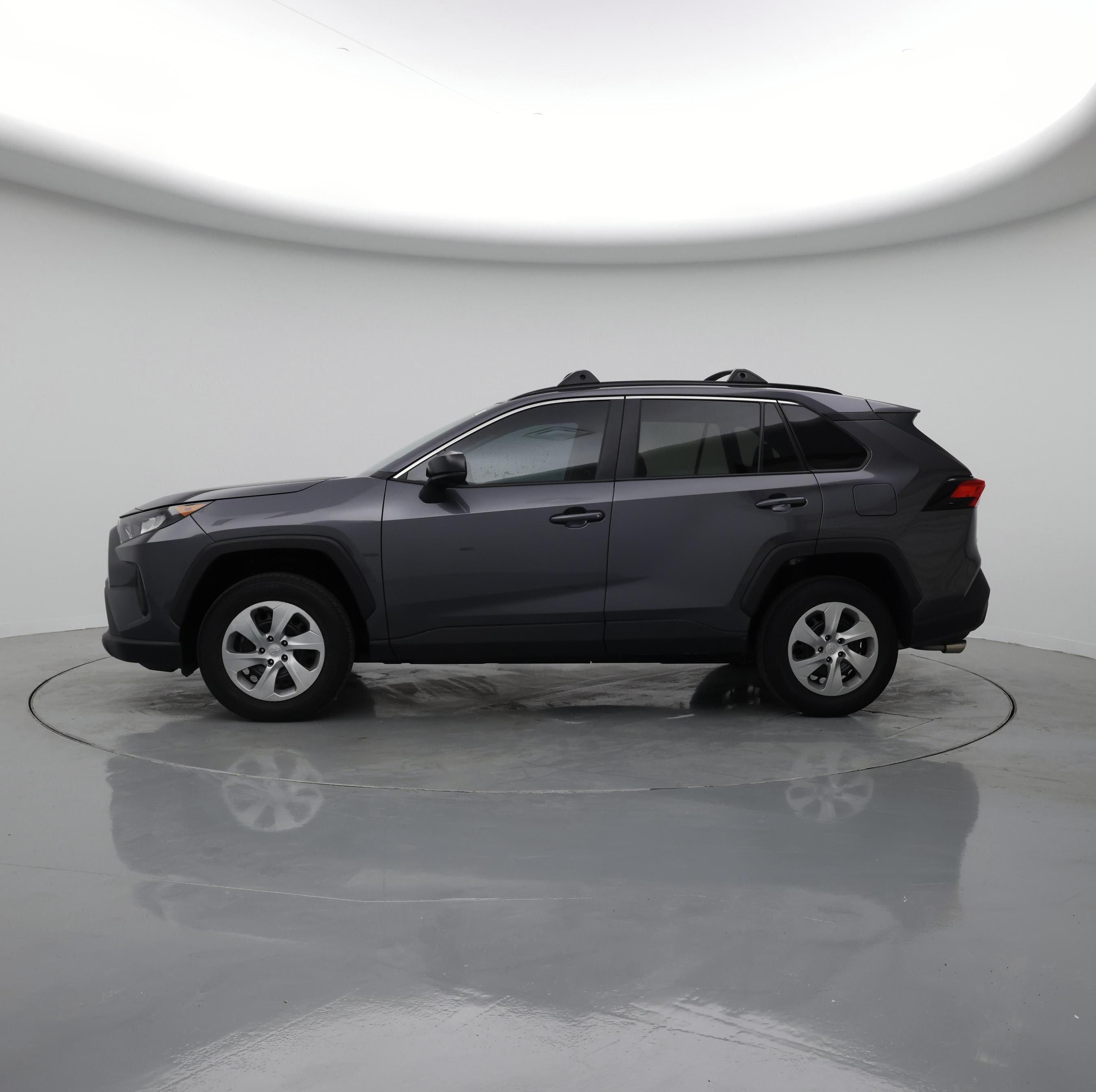 Thumbnail: 2021 Toyota RAV4 - 3