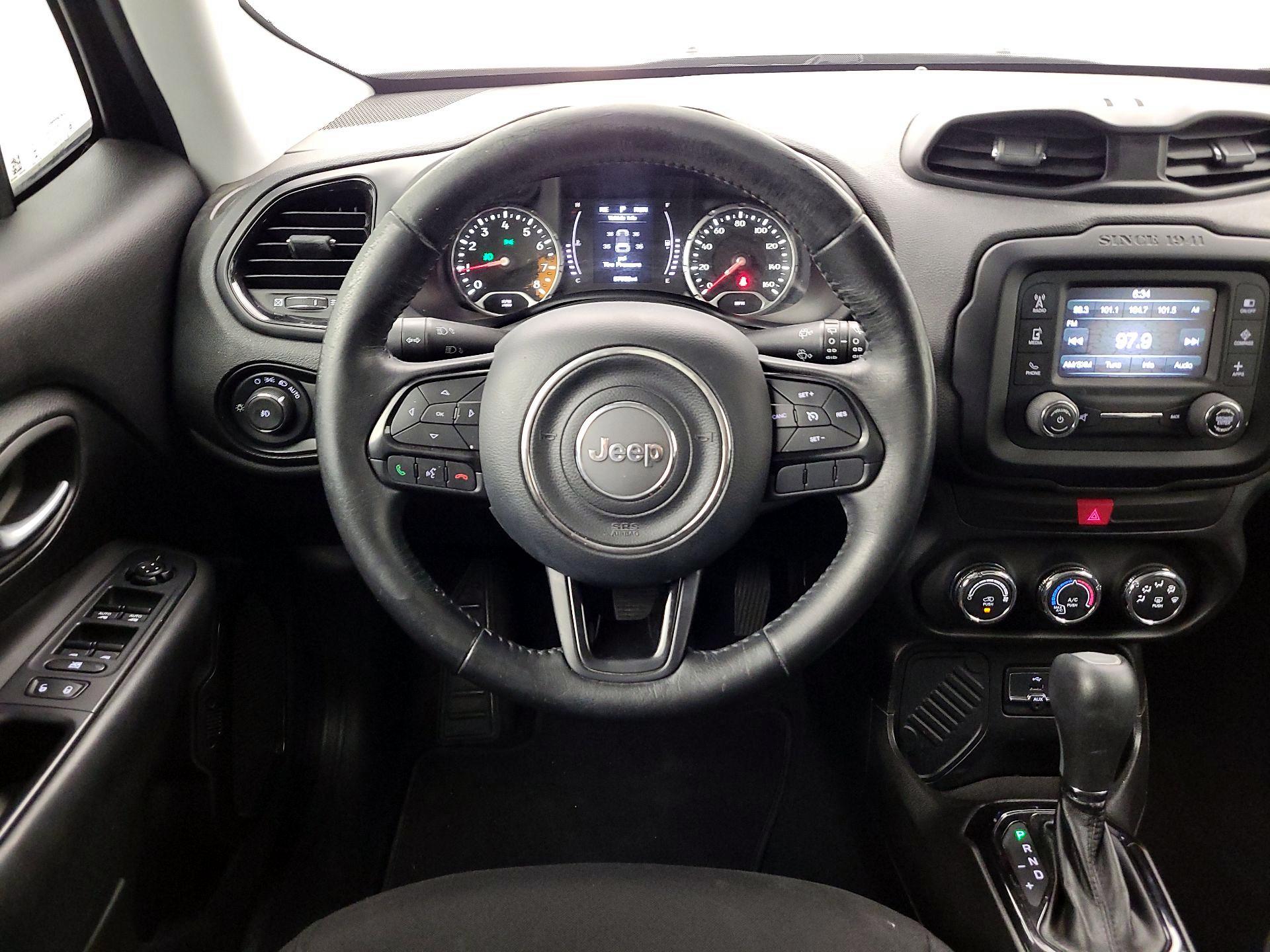Thumbnail: 2017 Jeep Renegade - 10
