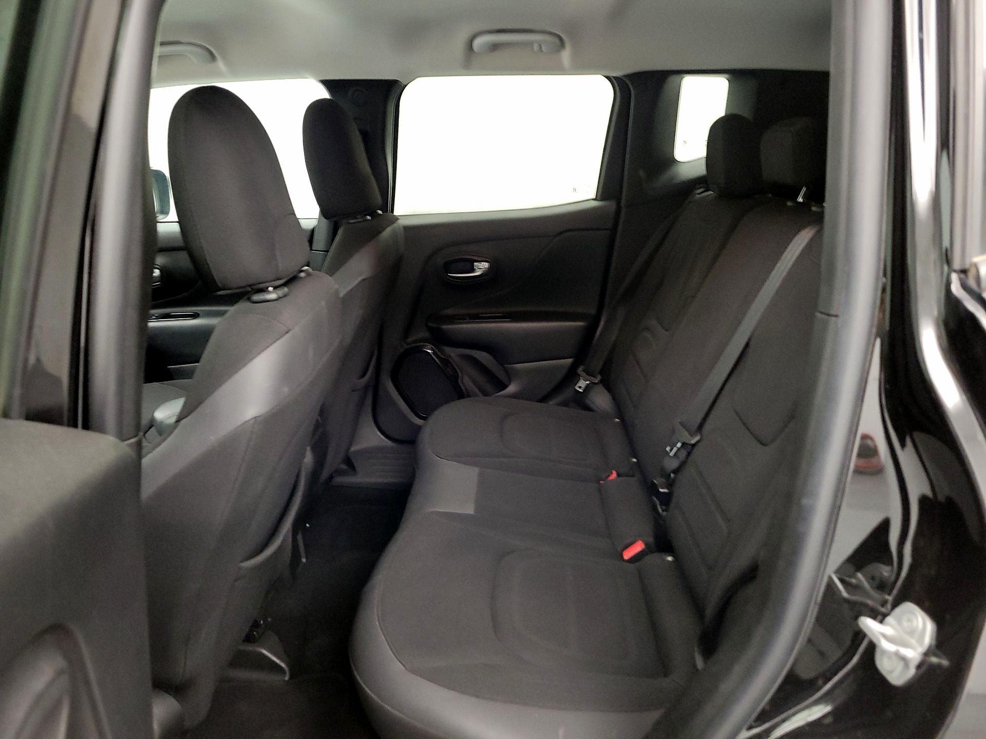 Thumbnail: 2017 Jeep Renegade - 19