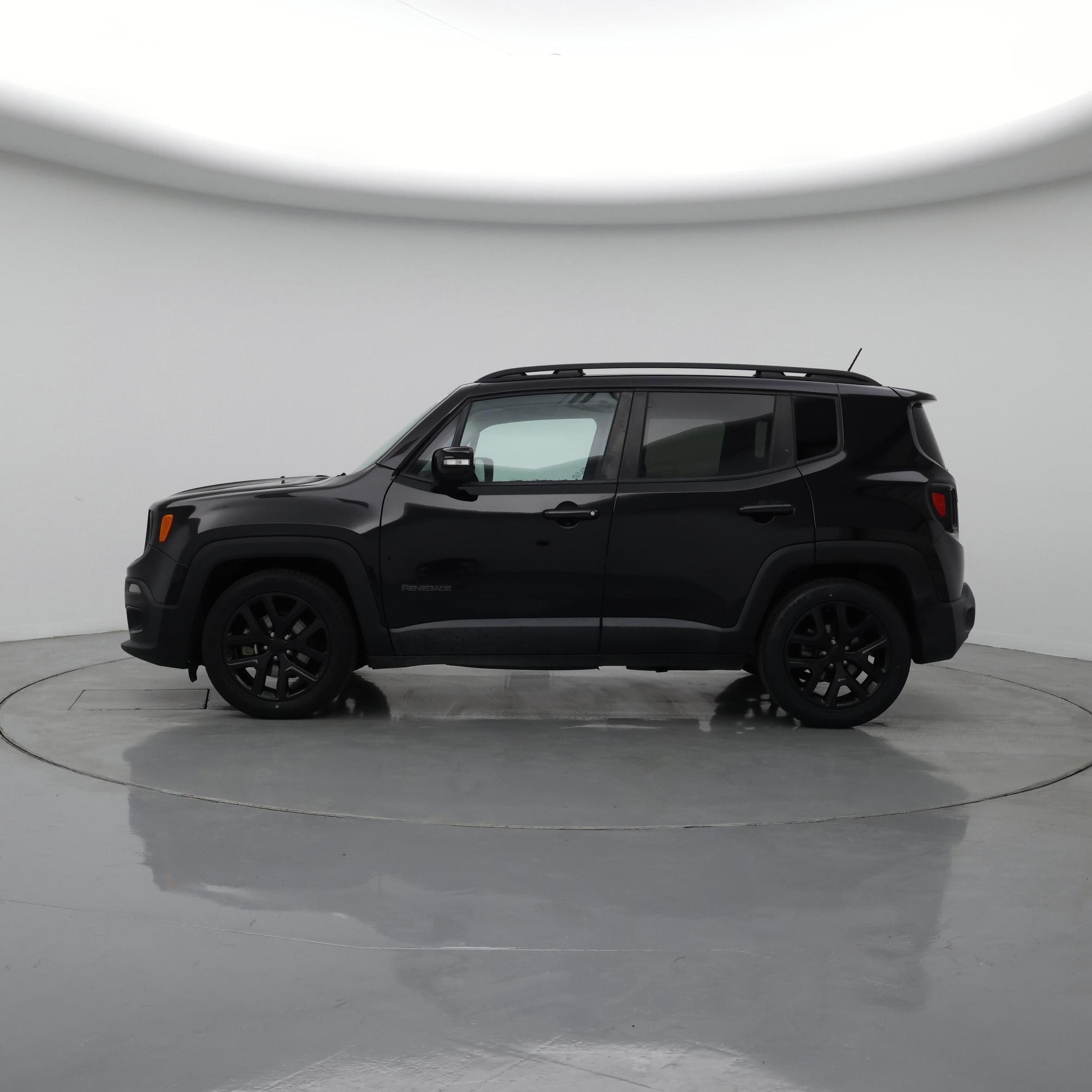 Thumbnail: 2017 Jeep Renegade - 3