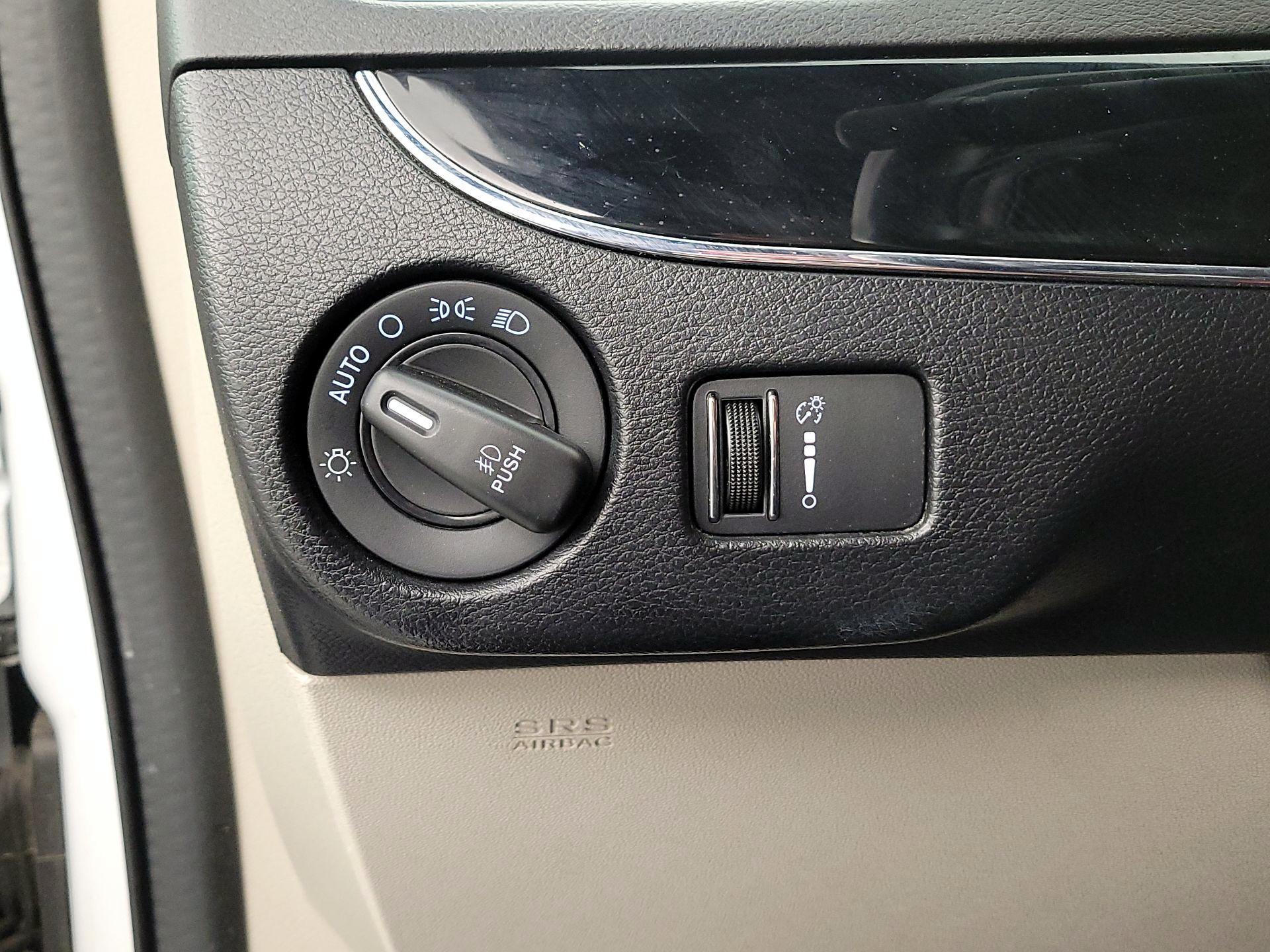 Thumbnail: 2019 Dodge Grand Caravan - 13