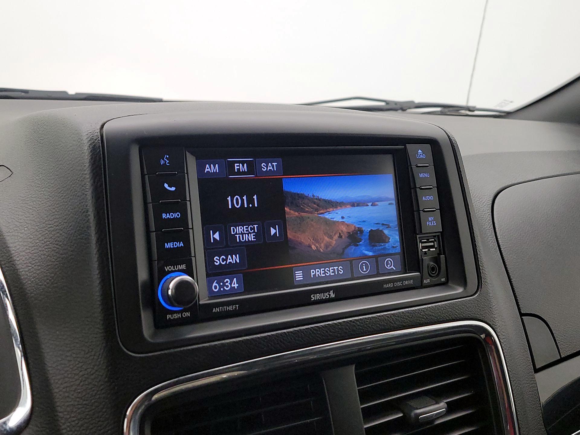 Thumbnail: 2019 Dodge Grand Caravan - 15