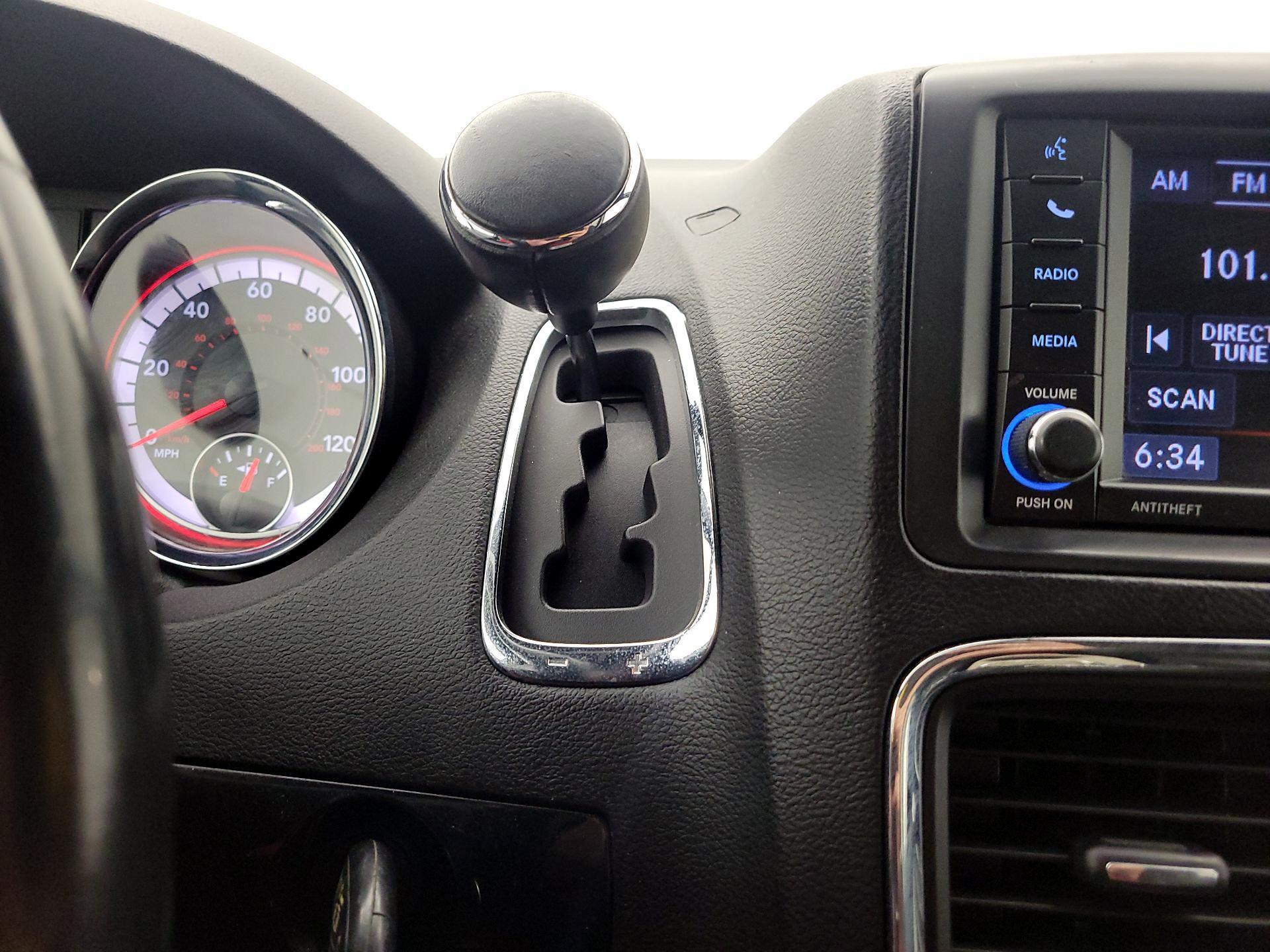 Thumbnail: 2019 Dodge Grand Caravan - 17