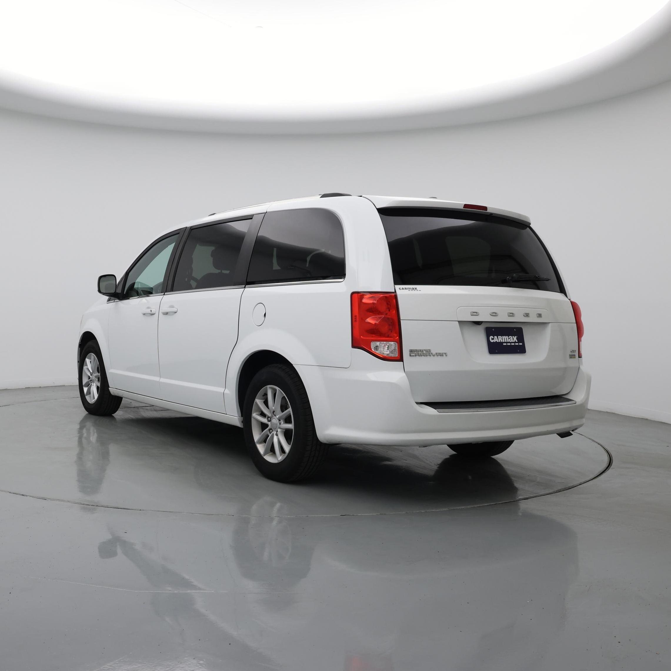 Thumbnail: 2019 Dodge Grand Caravan - 2