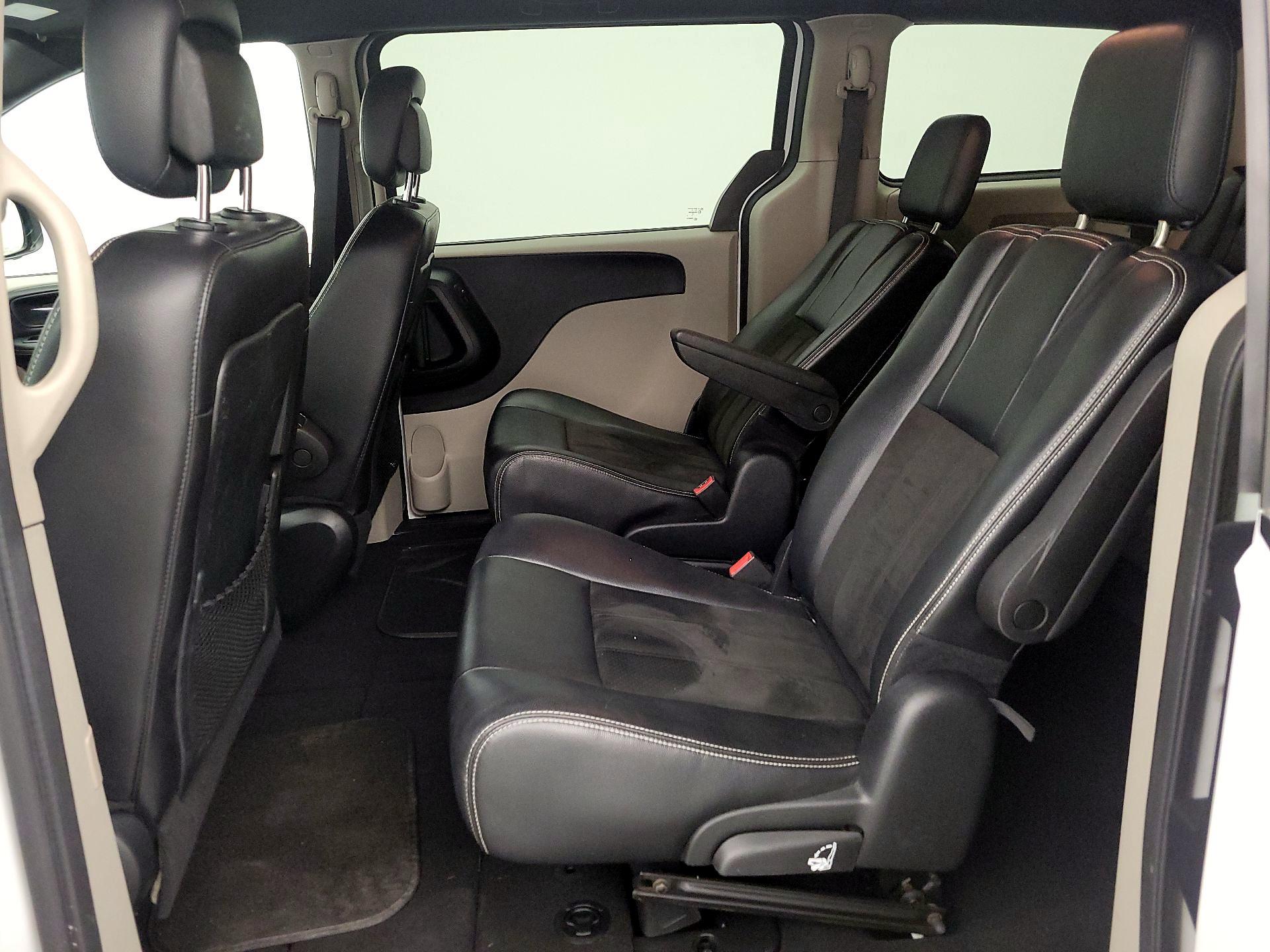 Thumbnail: 2019 Dodge Grand Caravan - 19