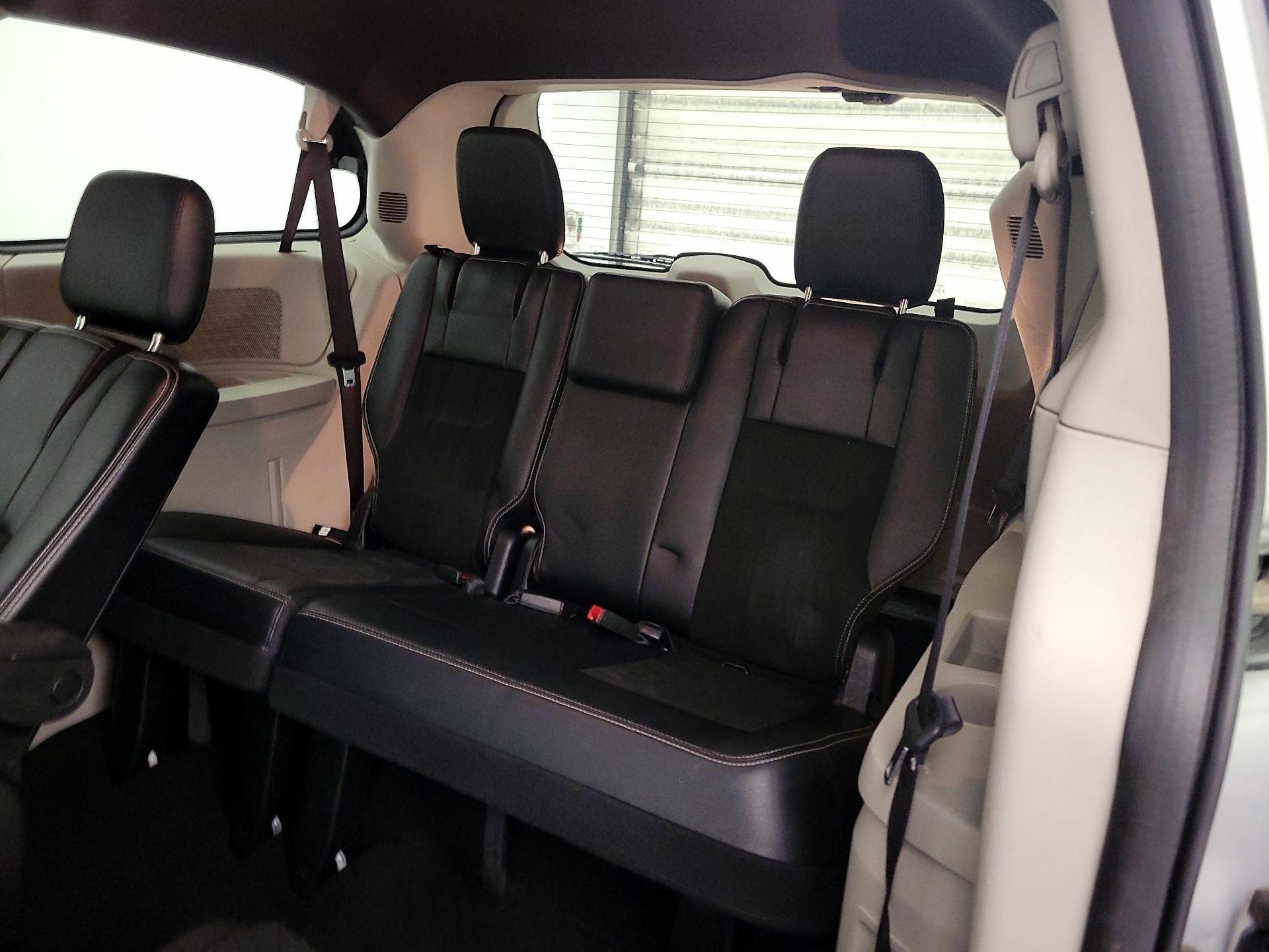 Thumbnail: 2019 Dodge Grand Caravan - 20