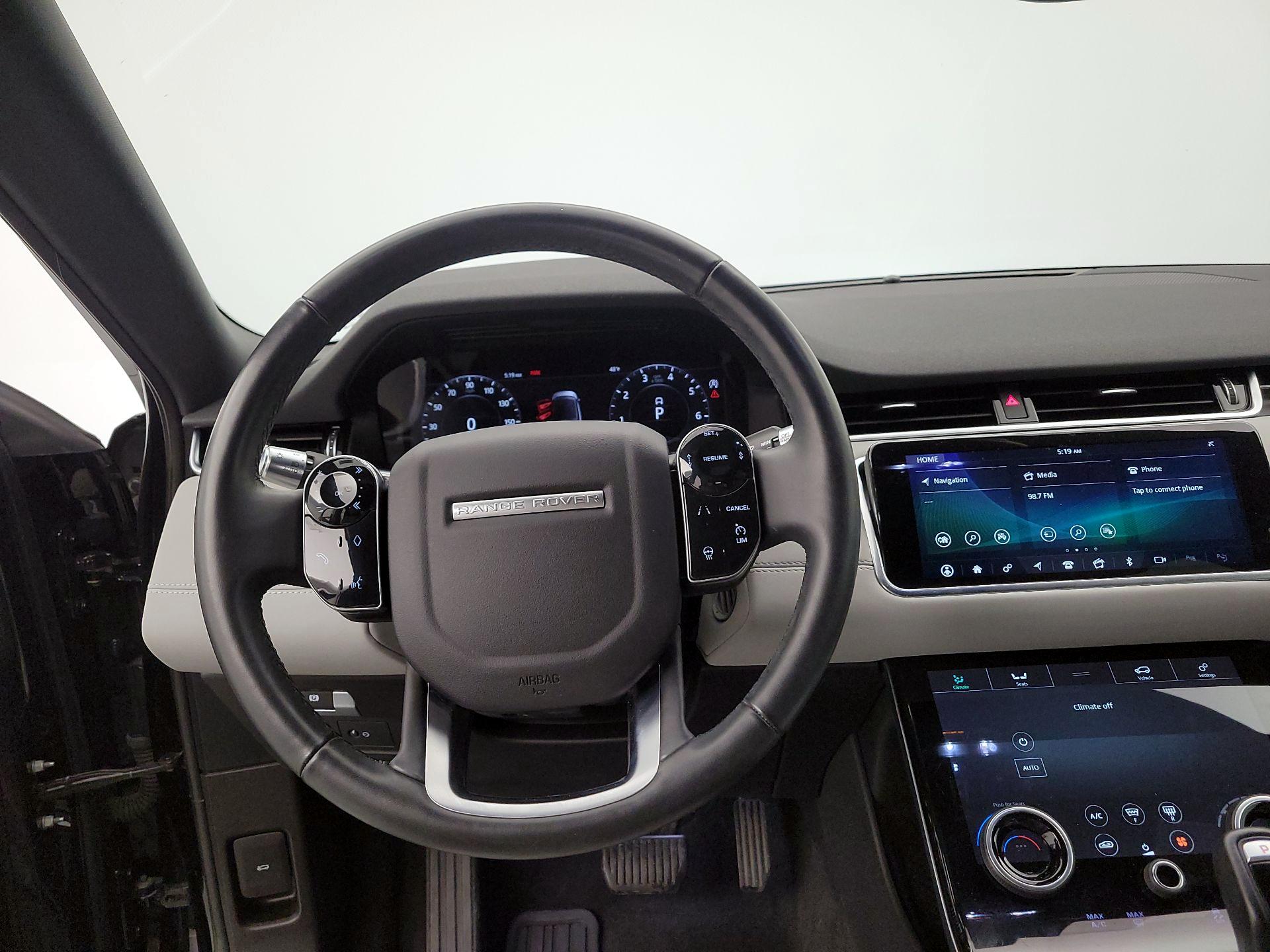 Thumbnail: 2020 Land Rover Range Rover Evoque - 10