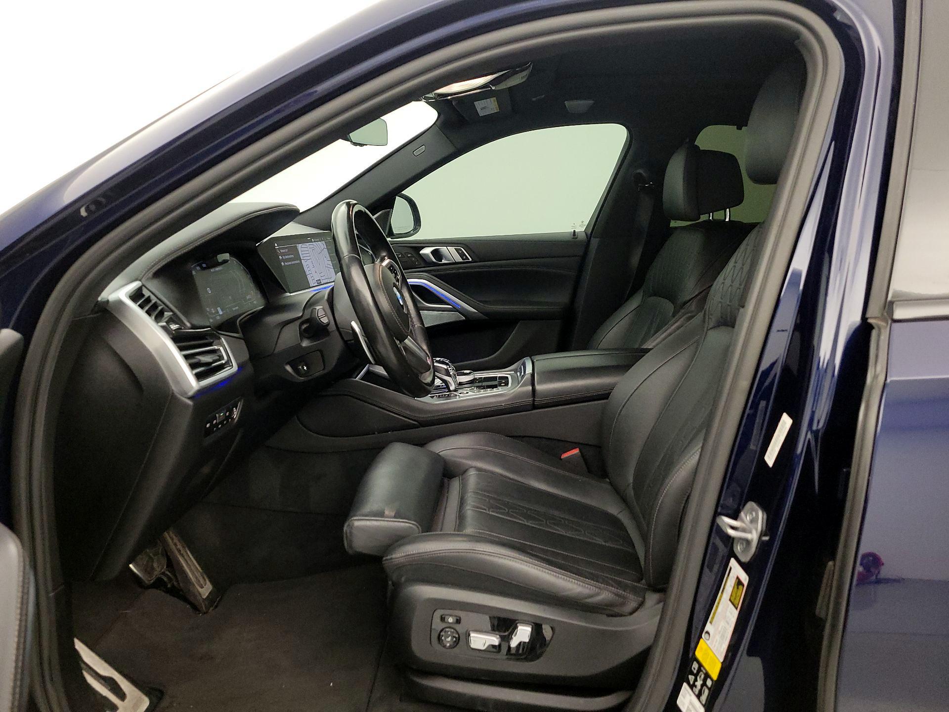 Thumbnail: 2021 BMW X6 - 11