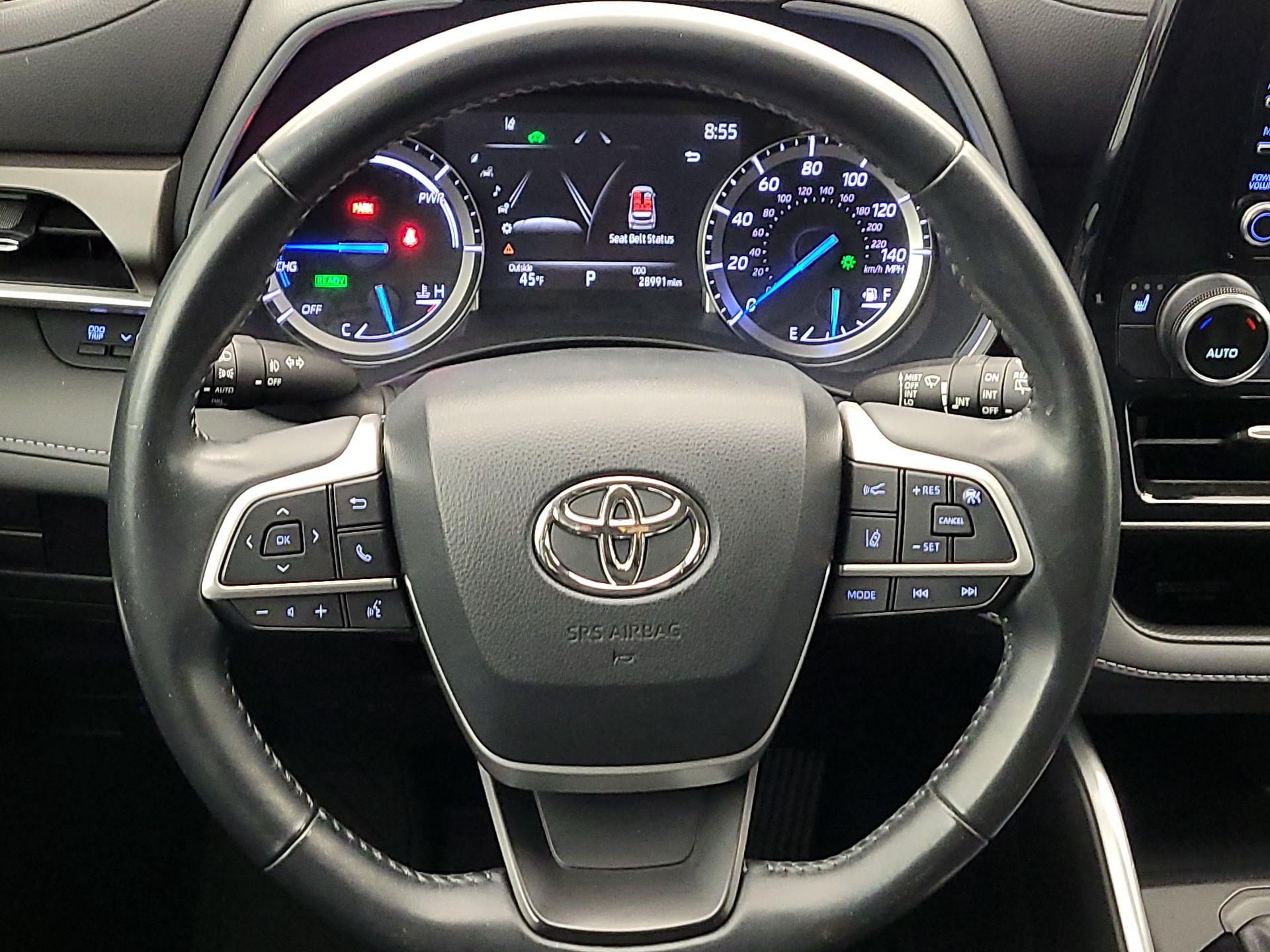 Thumbnail: 2022 Toyota Highlander - 10