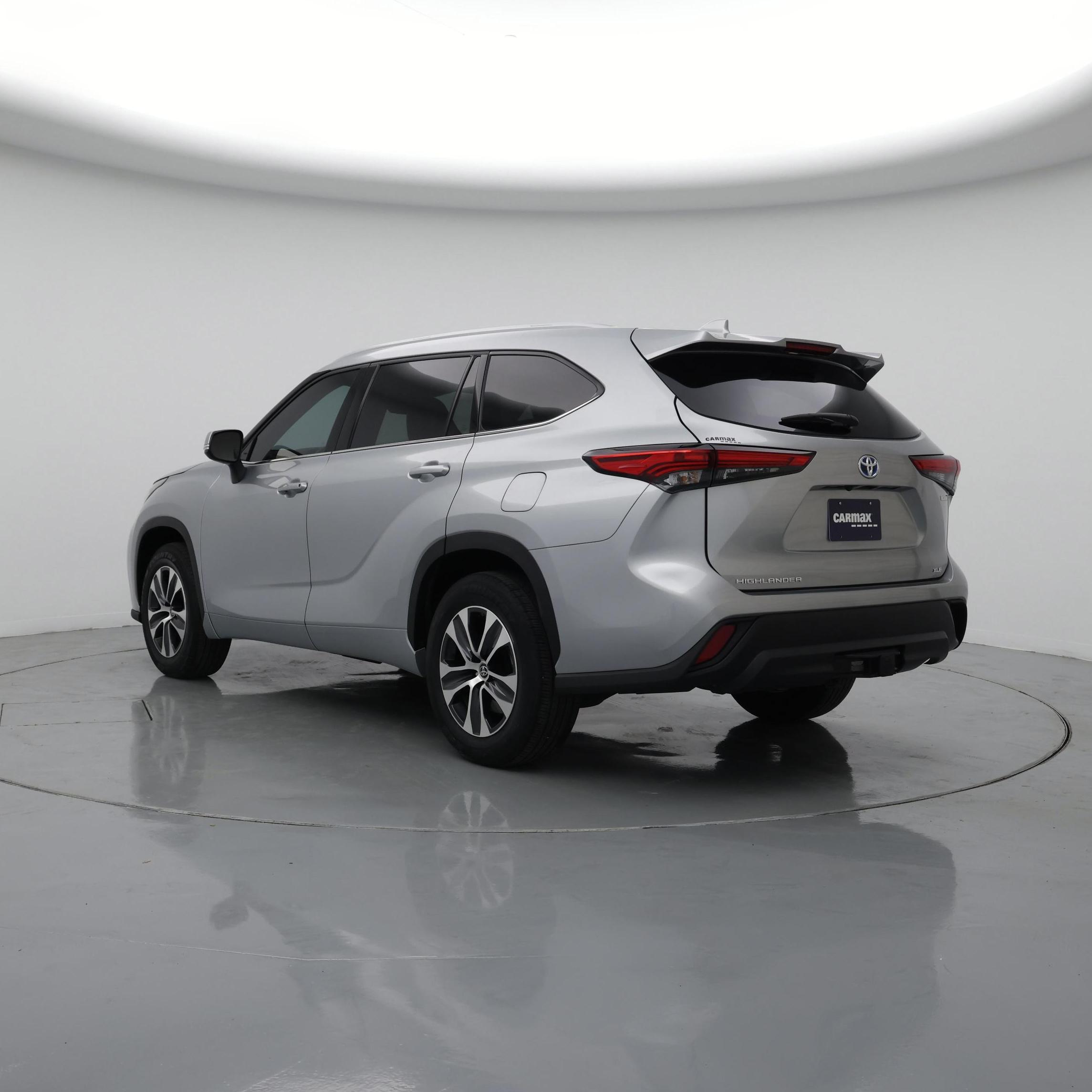 Thumbnail: 2022 Toyota Highlander - 2