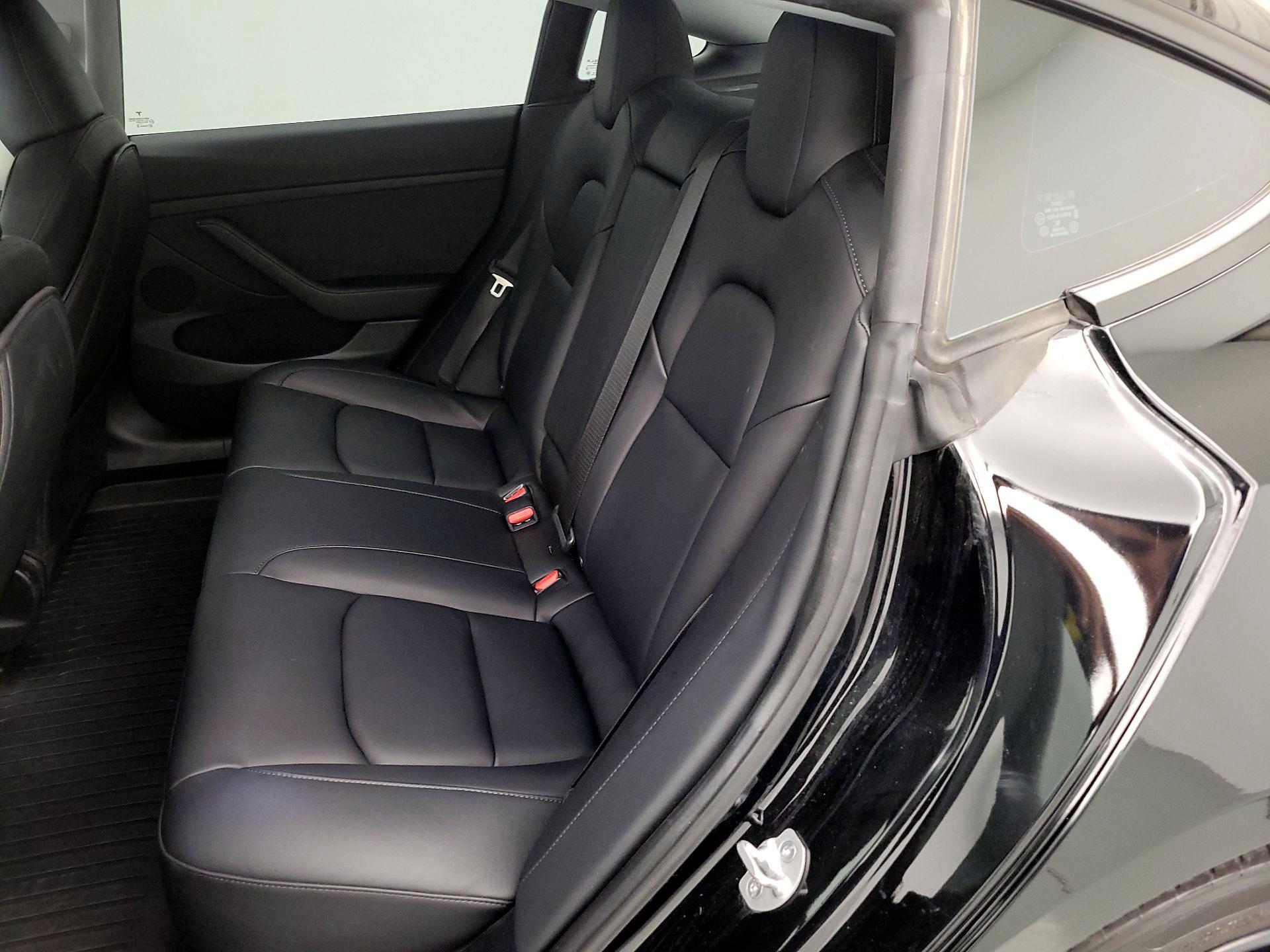 Thumbnail: 2023 Tesla Model 3 - 19