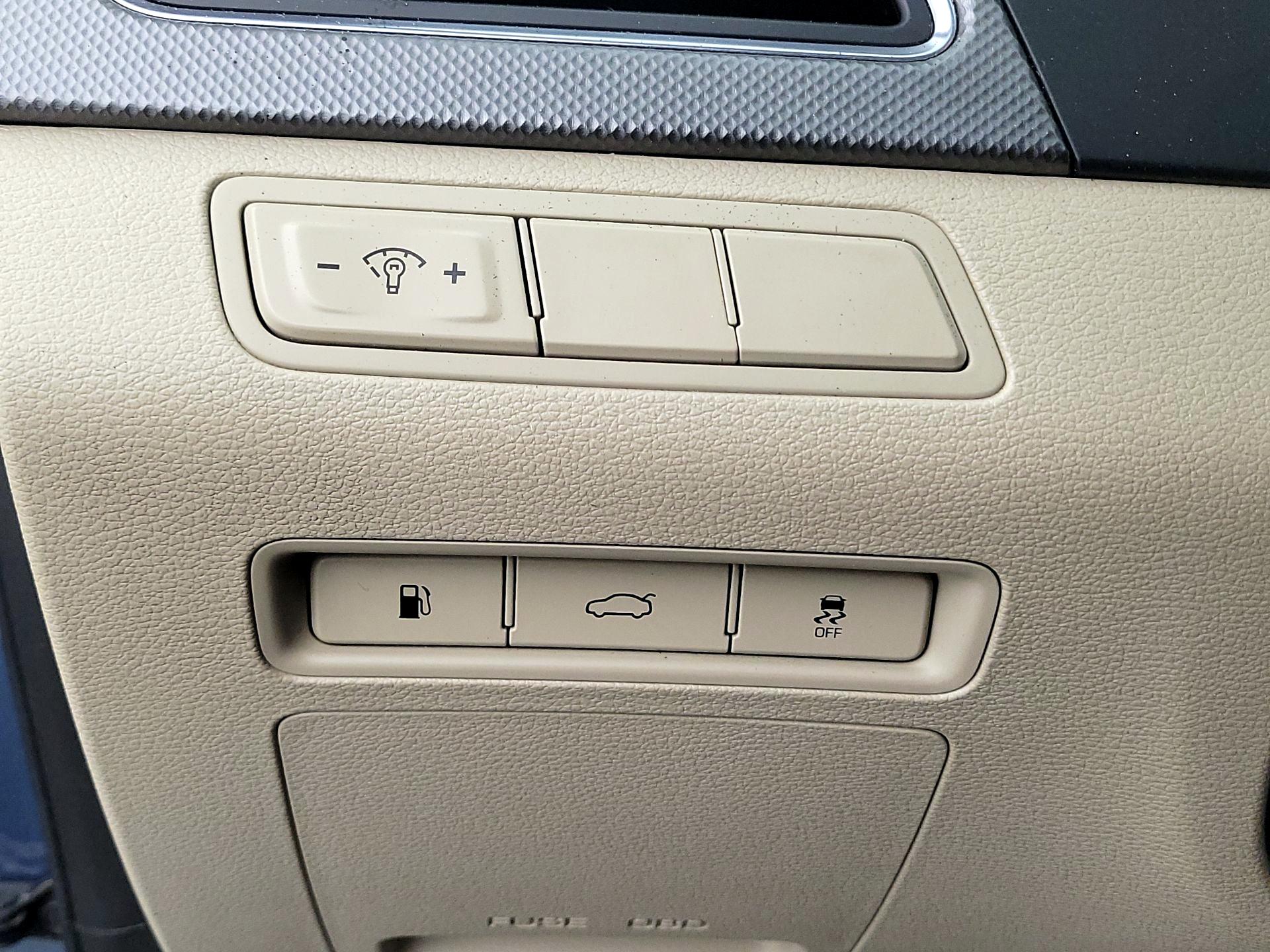 Thumbnail: 2016 Hyundai Sonata - 13