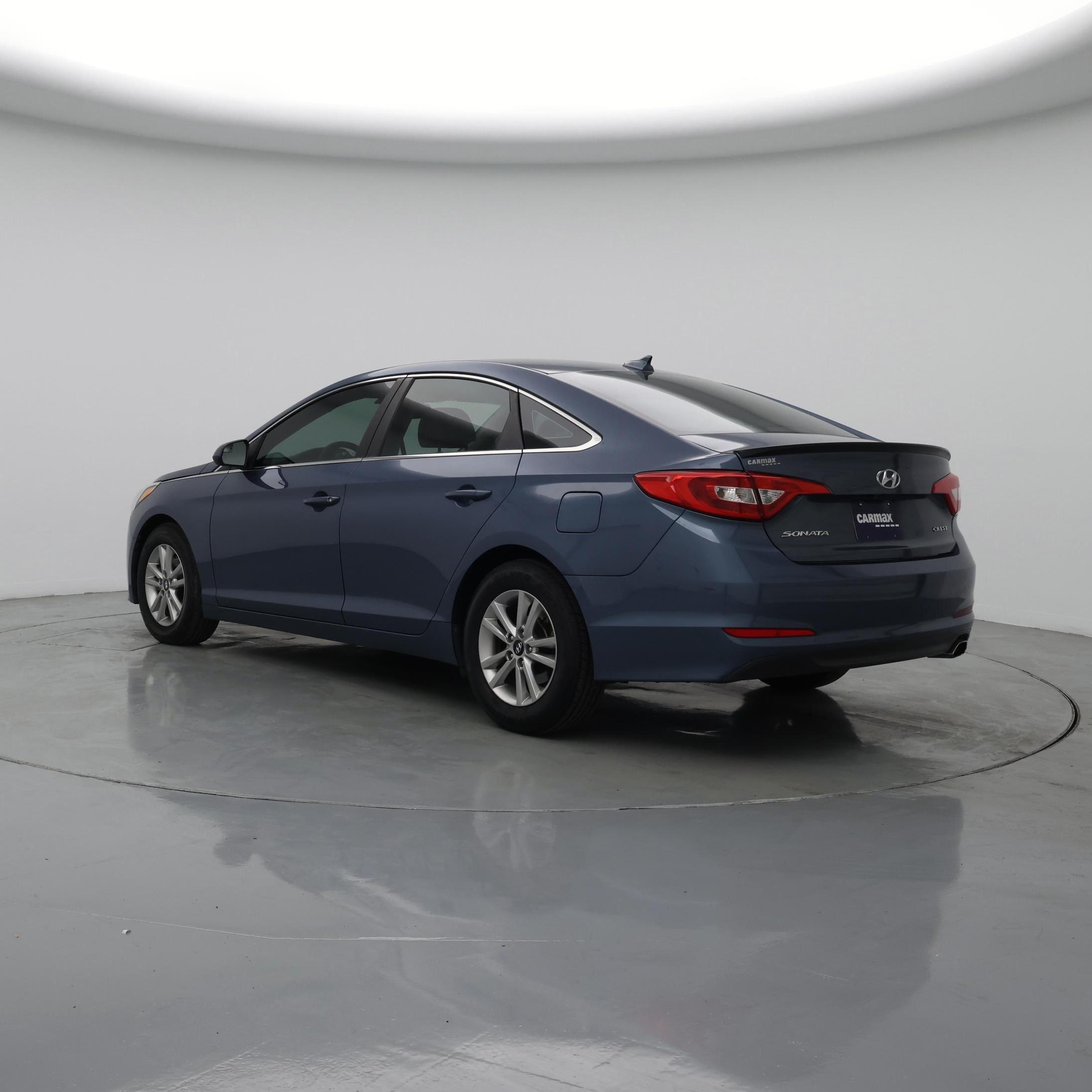 Thumbnail: 2016 Hyundai Sonata - 2