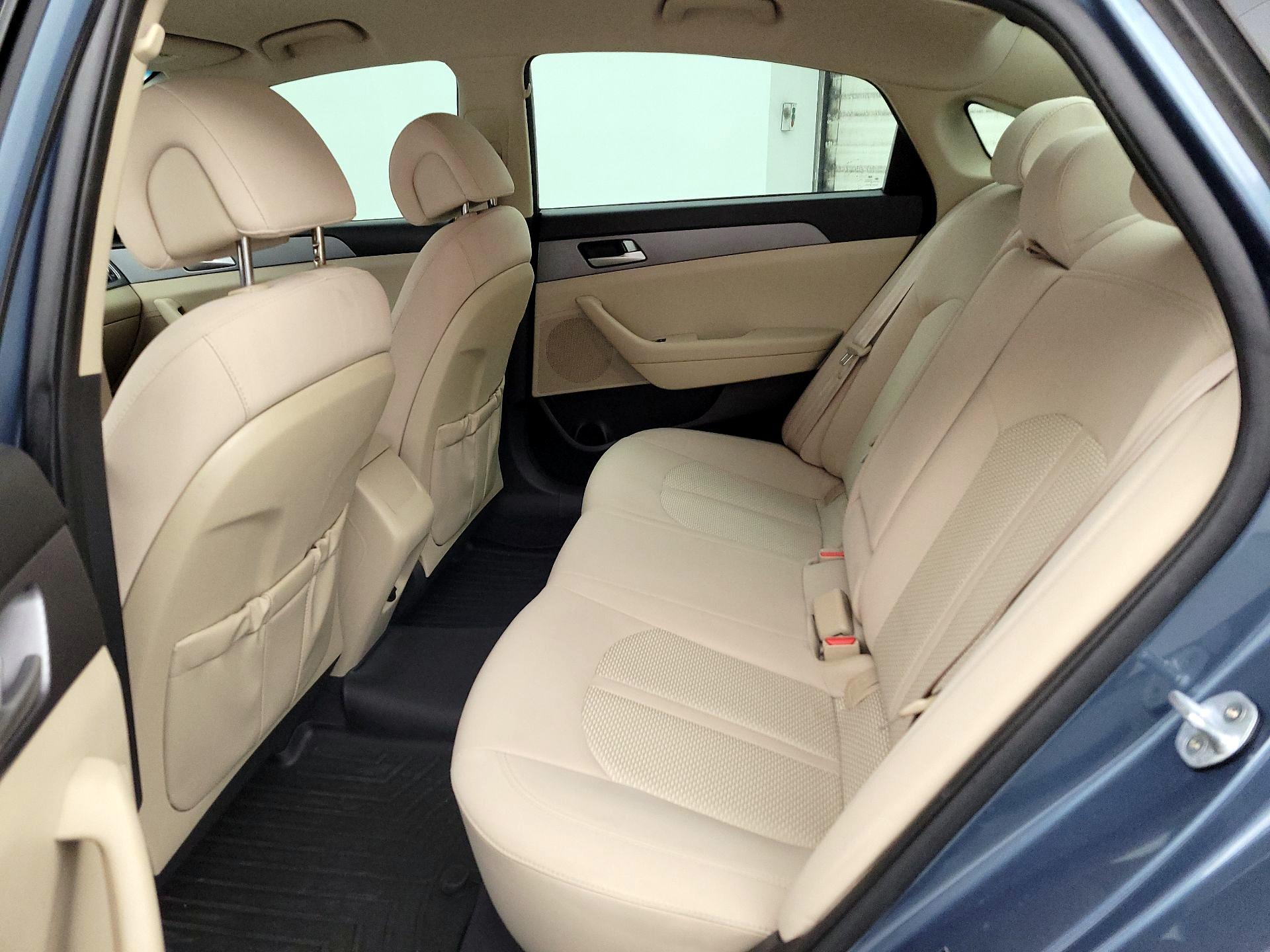 Thumbnail: 2016 Hyundai Sonata - 19