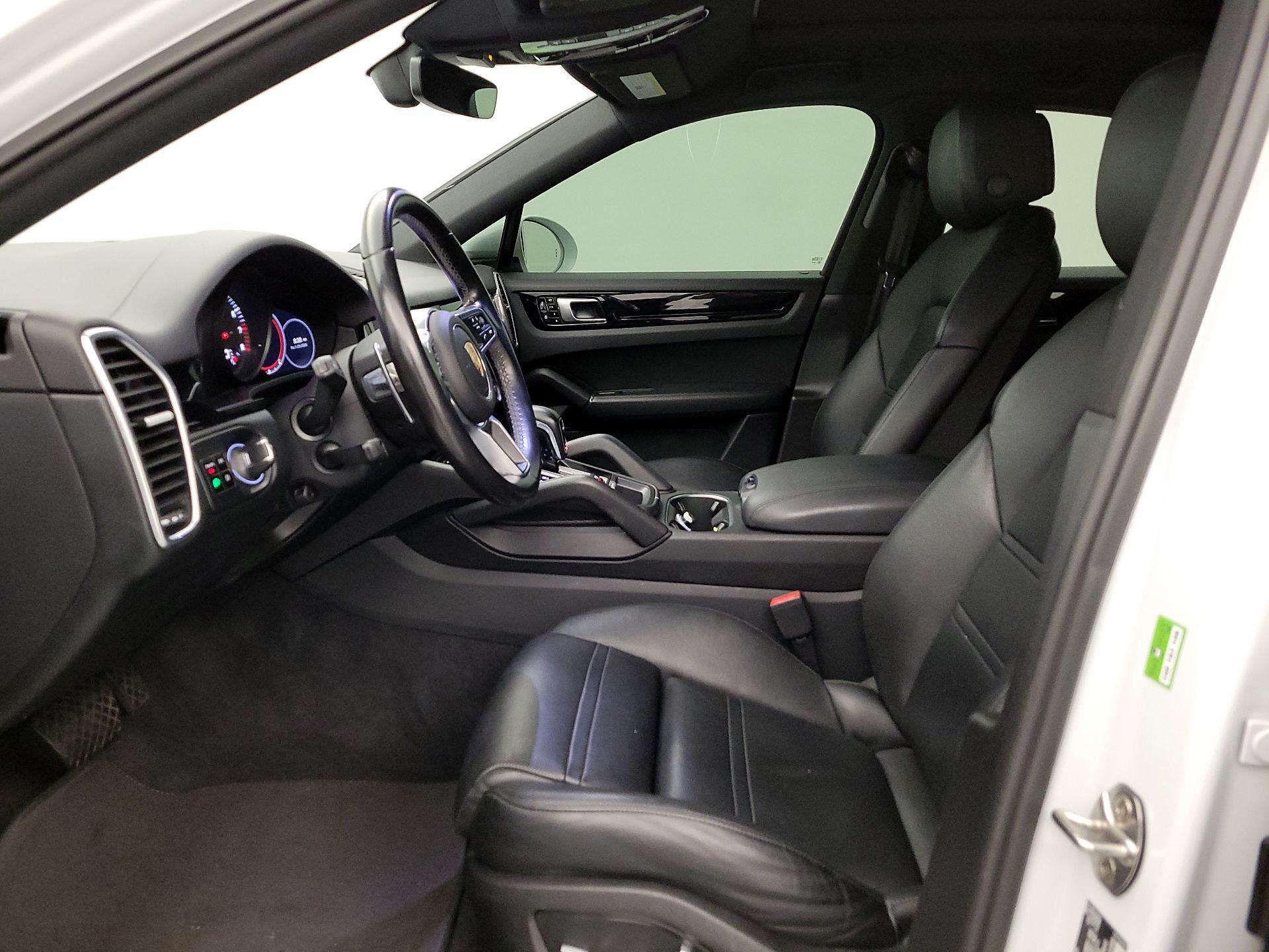 Thumbnail: 2020 Porsche Cayenne - 11