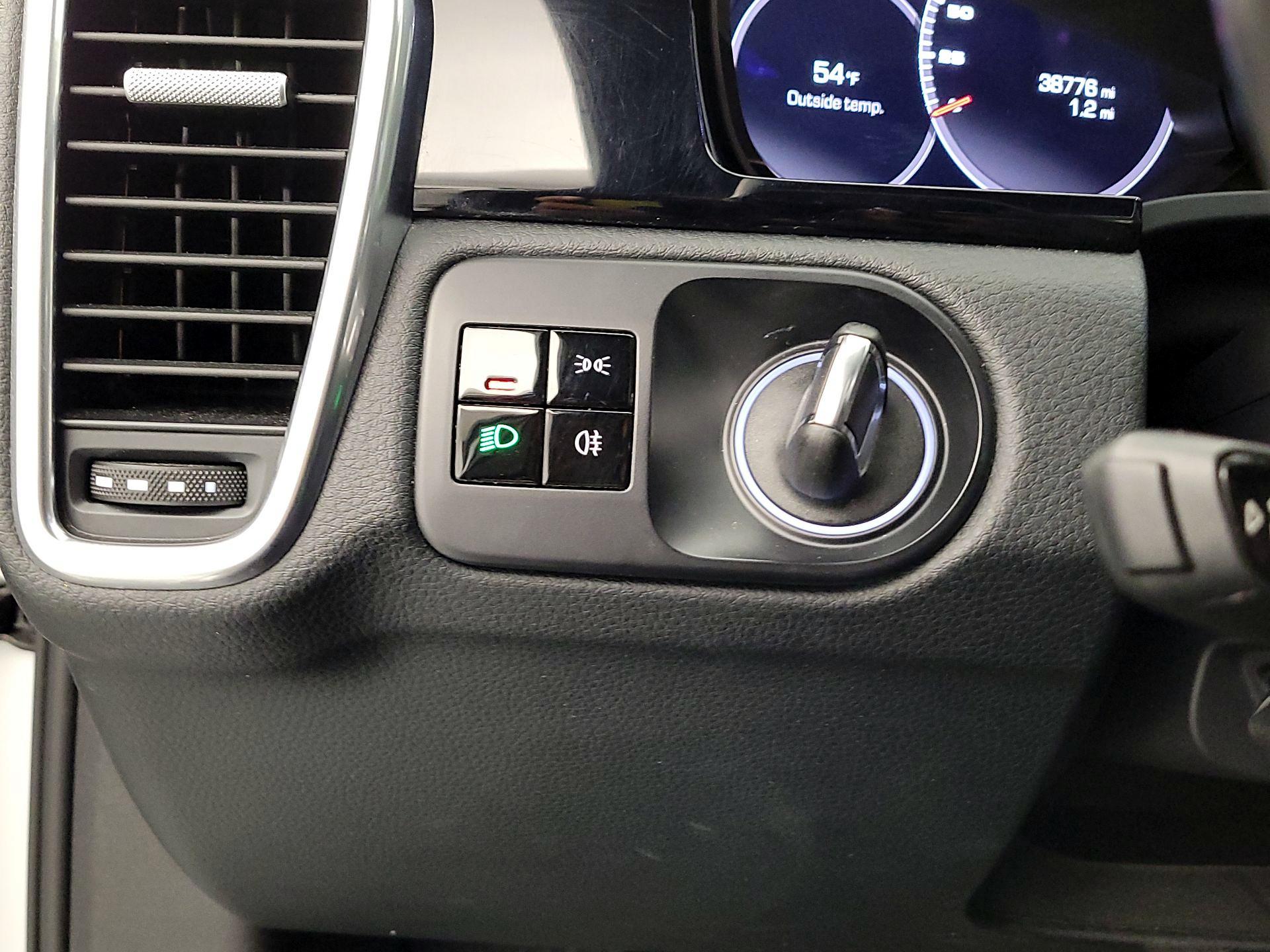 Thumbnail: 2020 Porsche Cayenne - 13