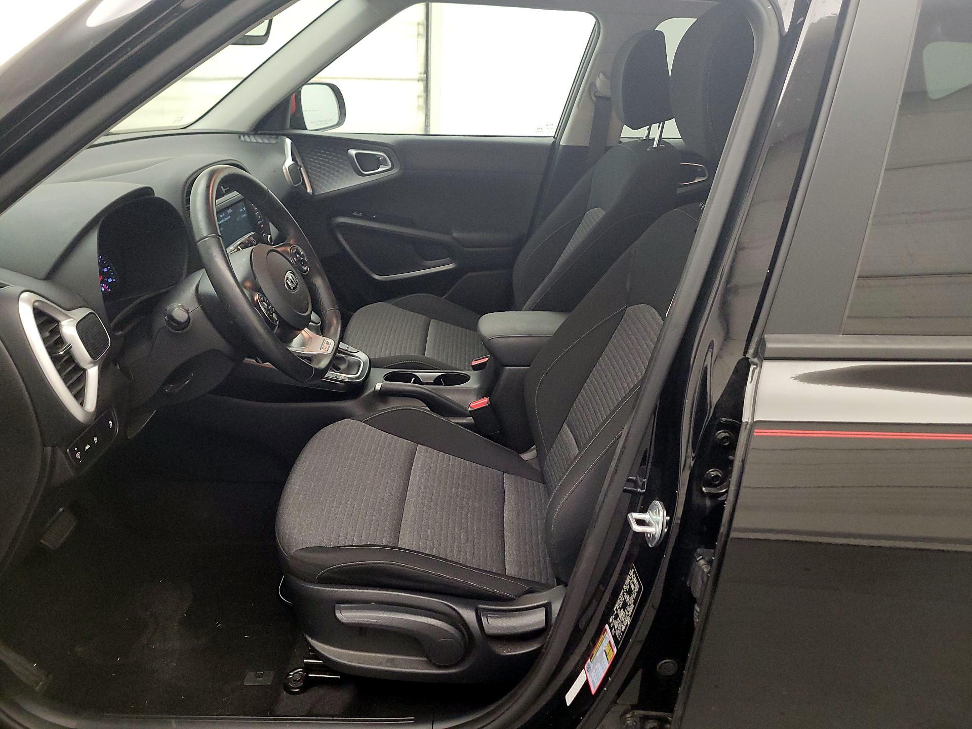Thumbnail: 2020 Kia Soul - 11