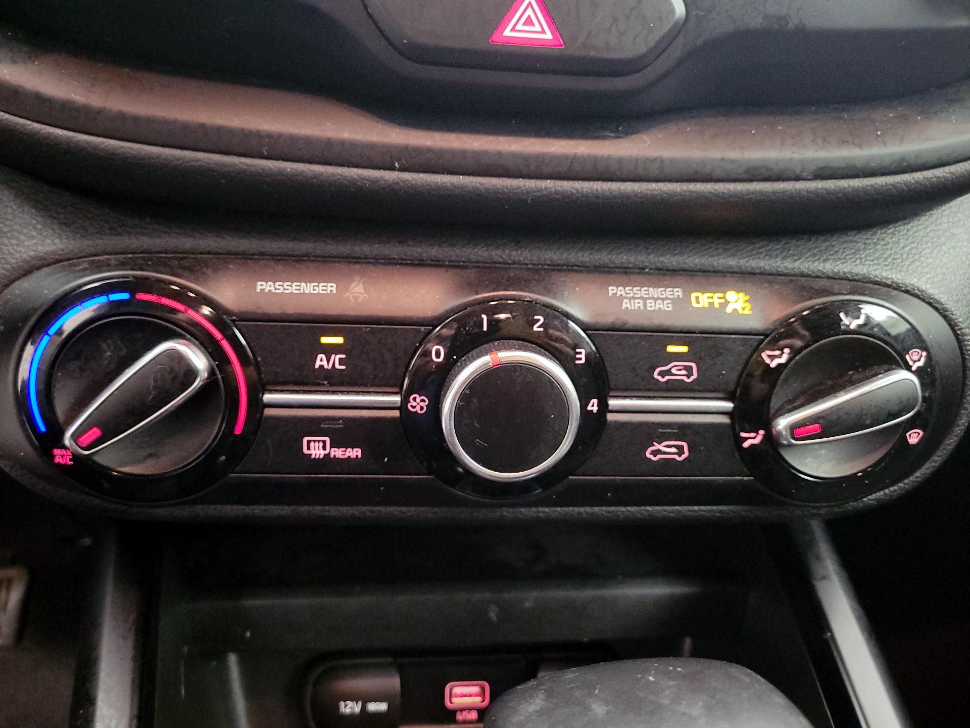 Thumbnail: 2020 Kia Soul - 14