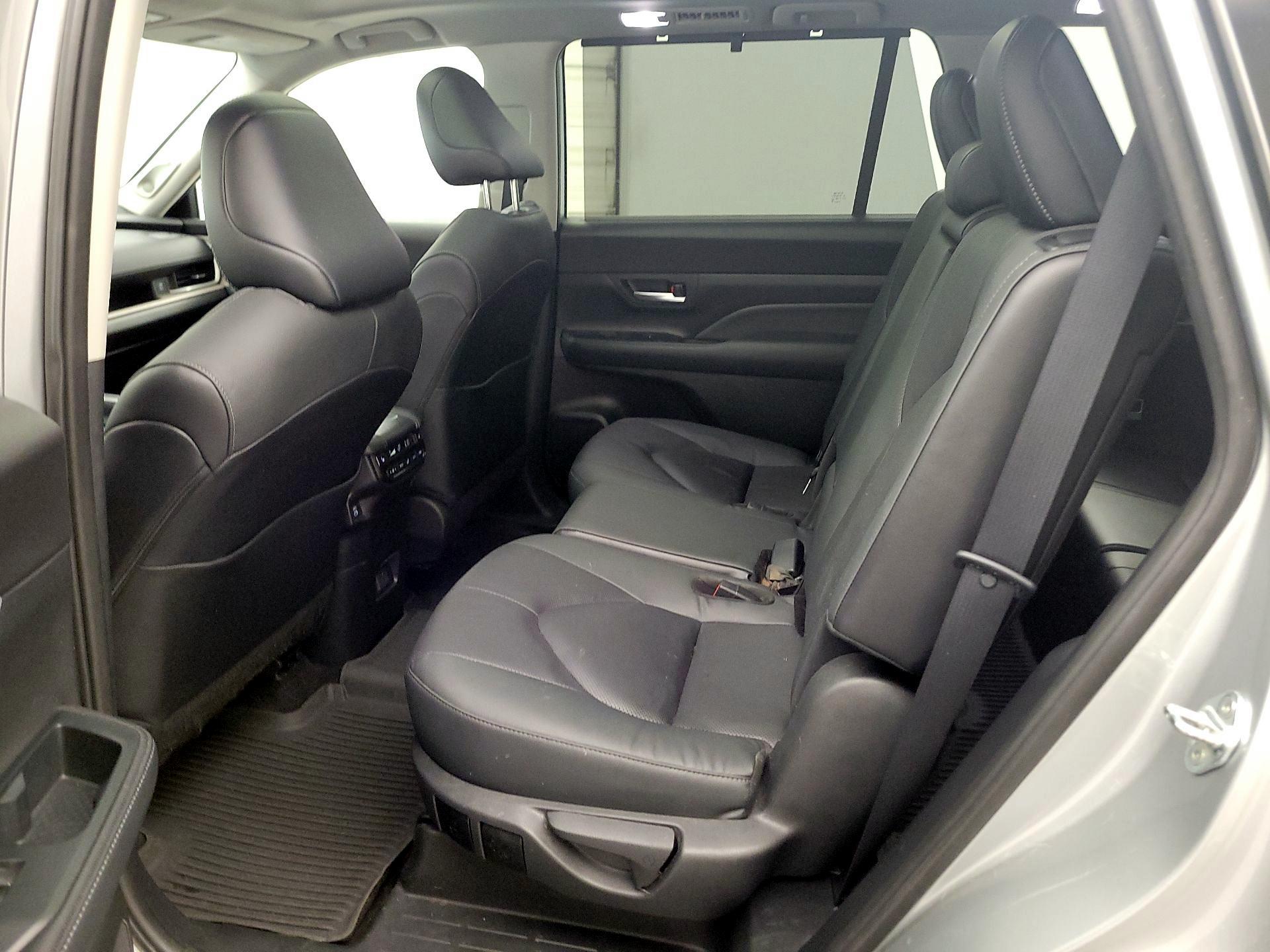 Thumbnail: 2024 Toyota Grand Highlander - 18