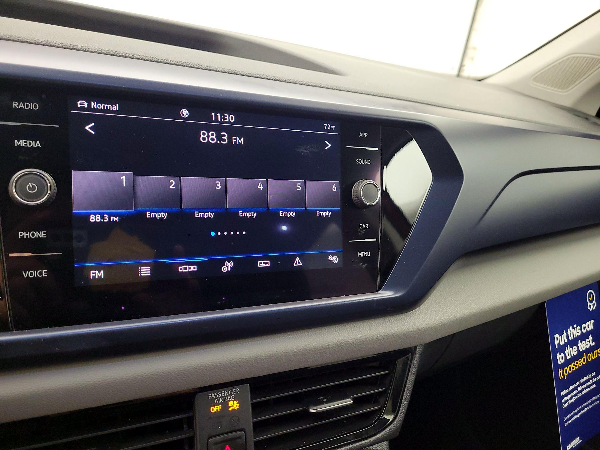 Thumbnail: 2022 Volkswagen Taos - 13