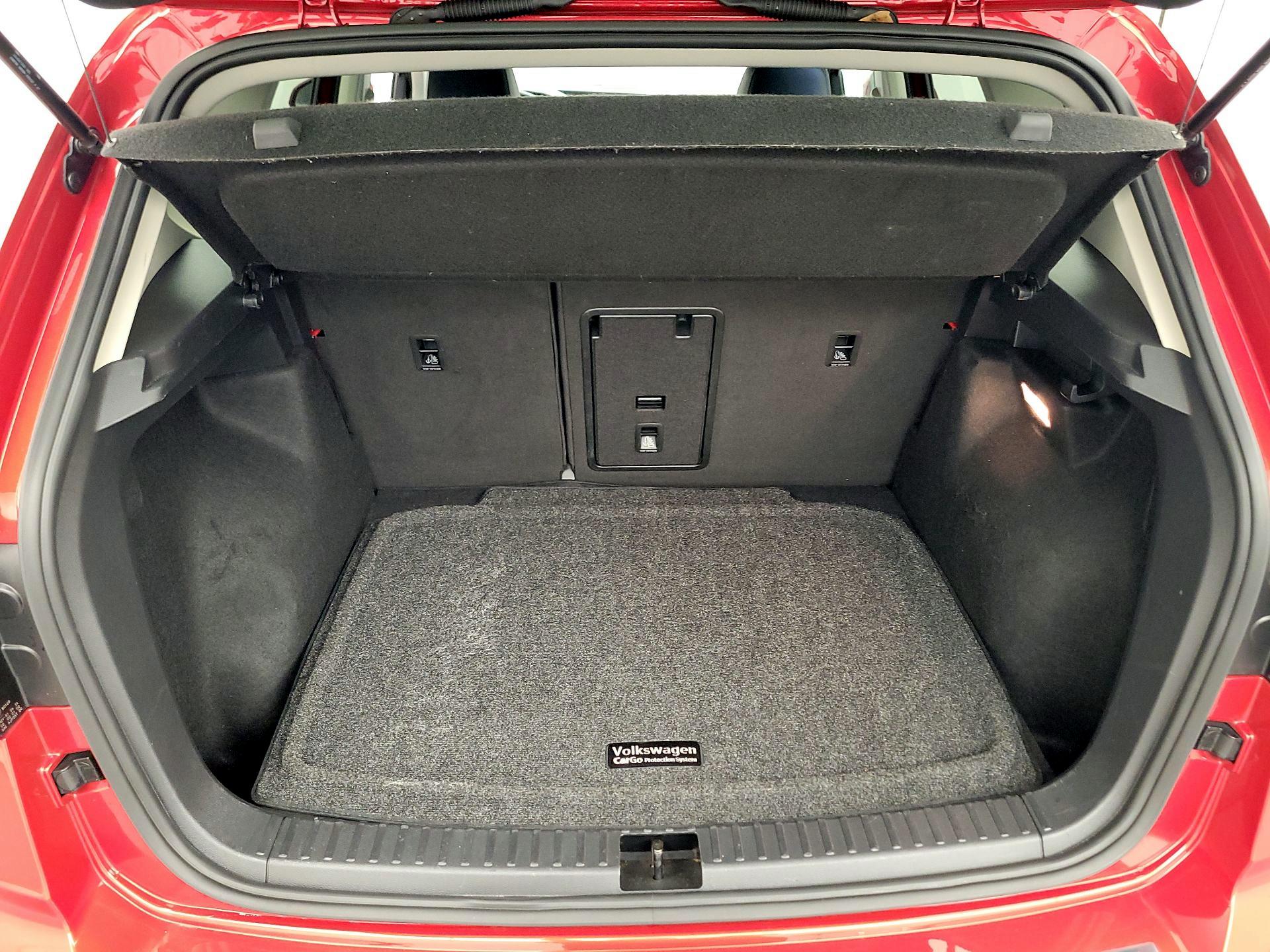 Thumbnail: 2022 Volkswagen Taos - 16