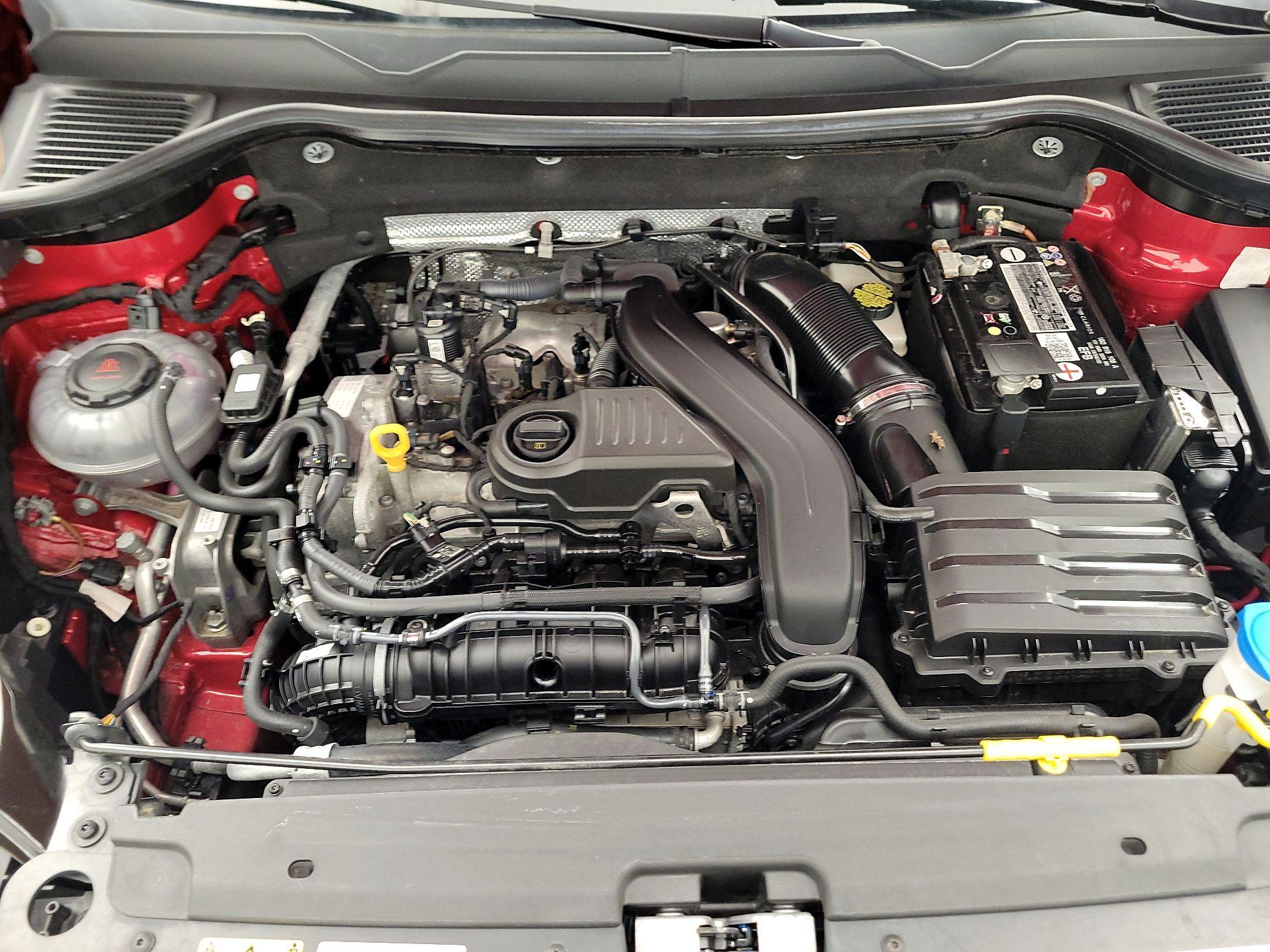 Thumbnail: 2022 Volkswagen Taos - 17