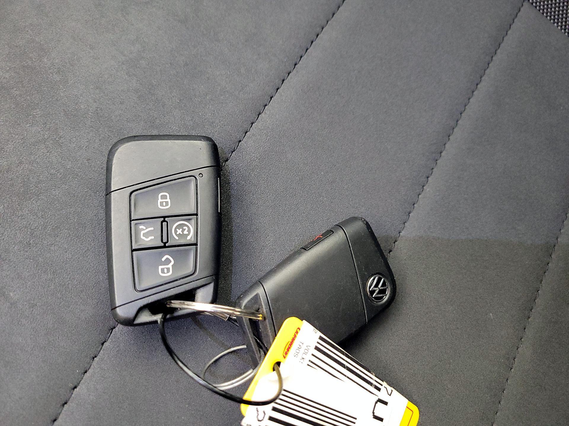 Thumbnail: 2022 Volkswagen Taos - 18