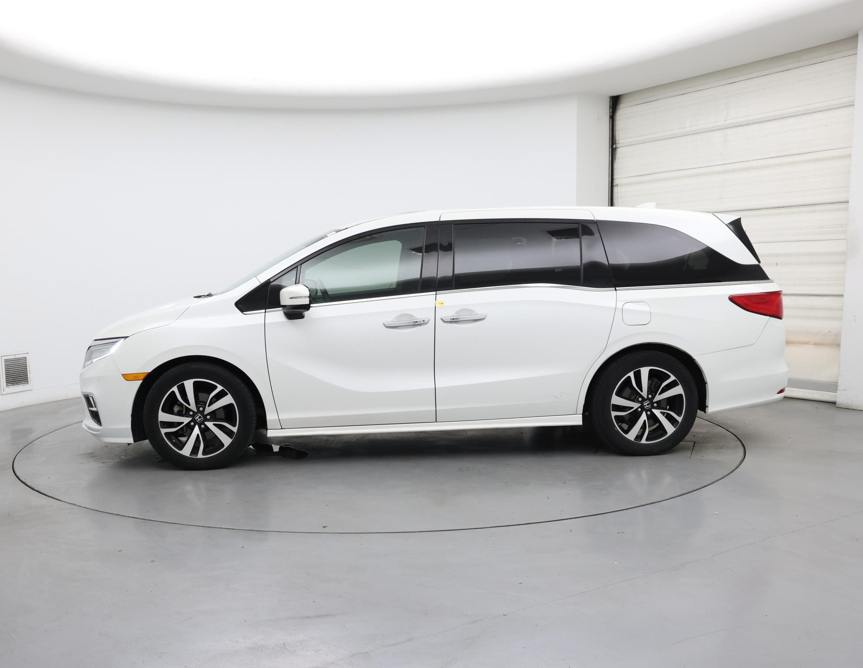 Thumbnail: 2020 Honda Odyssey - 3