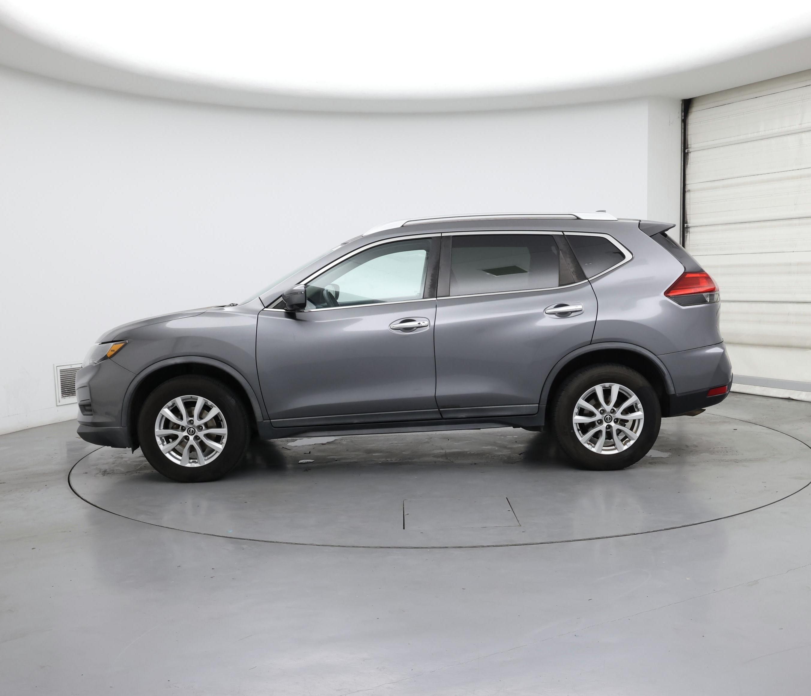 Thumbnail: 2017 Nissan Rogue - 3