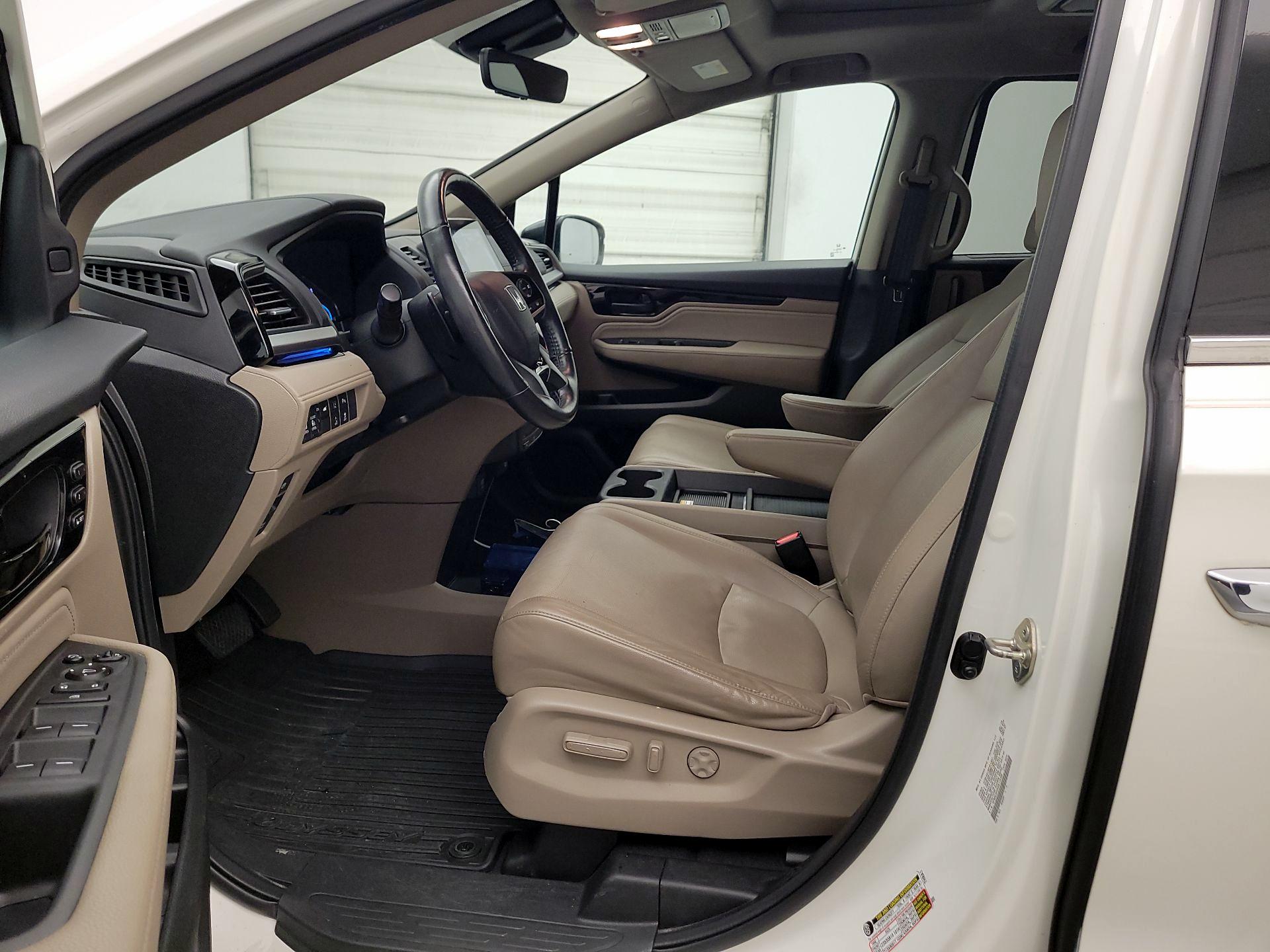 Thumbnail: 2019 Honda Odyssey - 11
