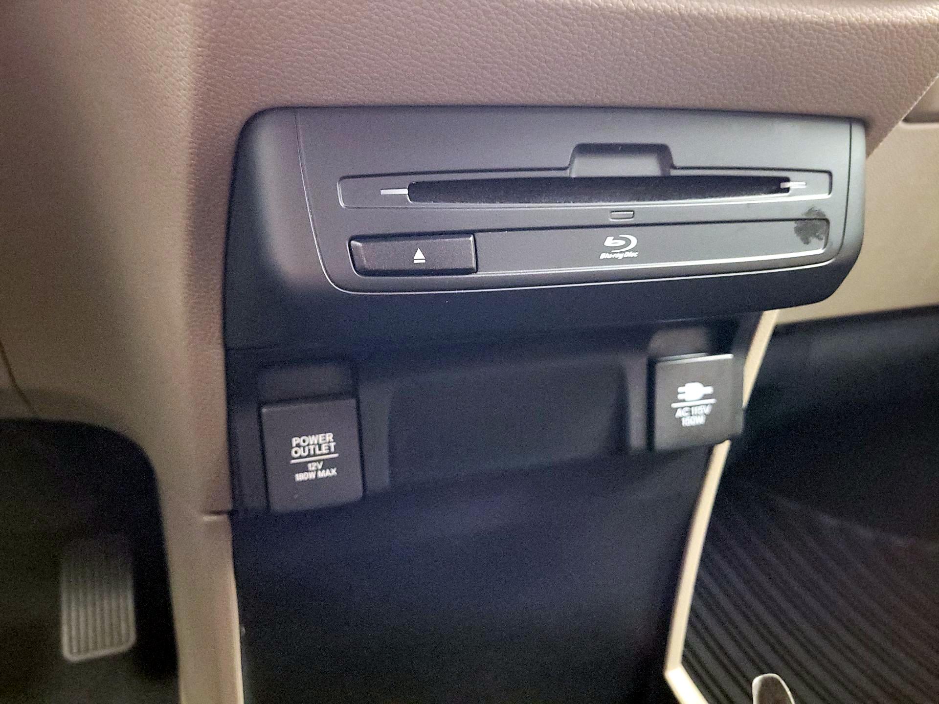 Thumbnail: 2019 Honda Odyssey - 18