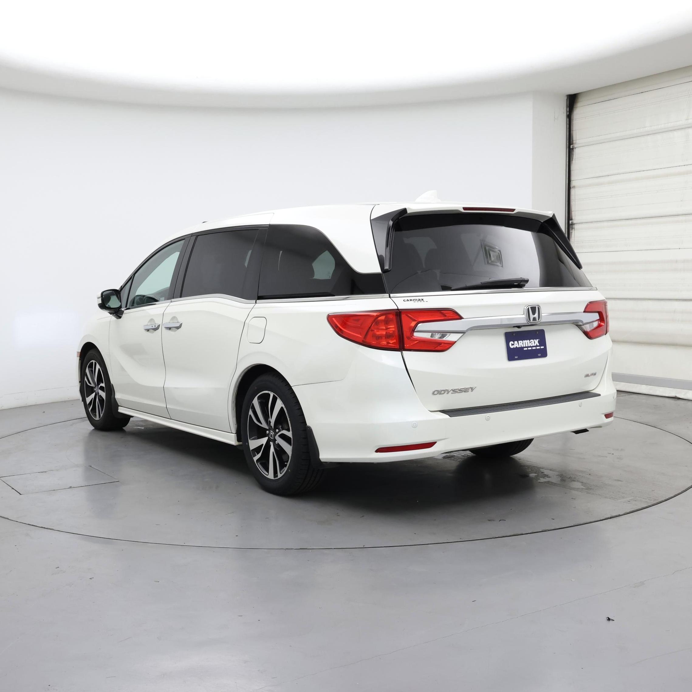 Thumbnail: 2019 Honda Odyssey - 2