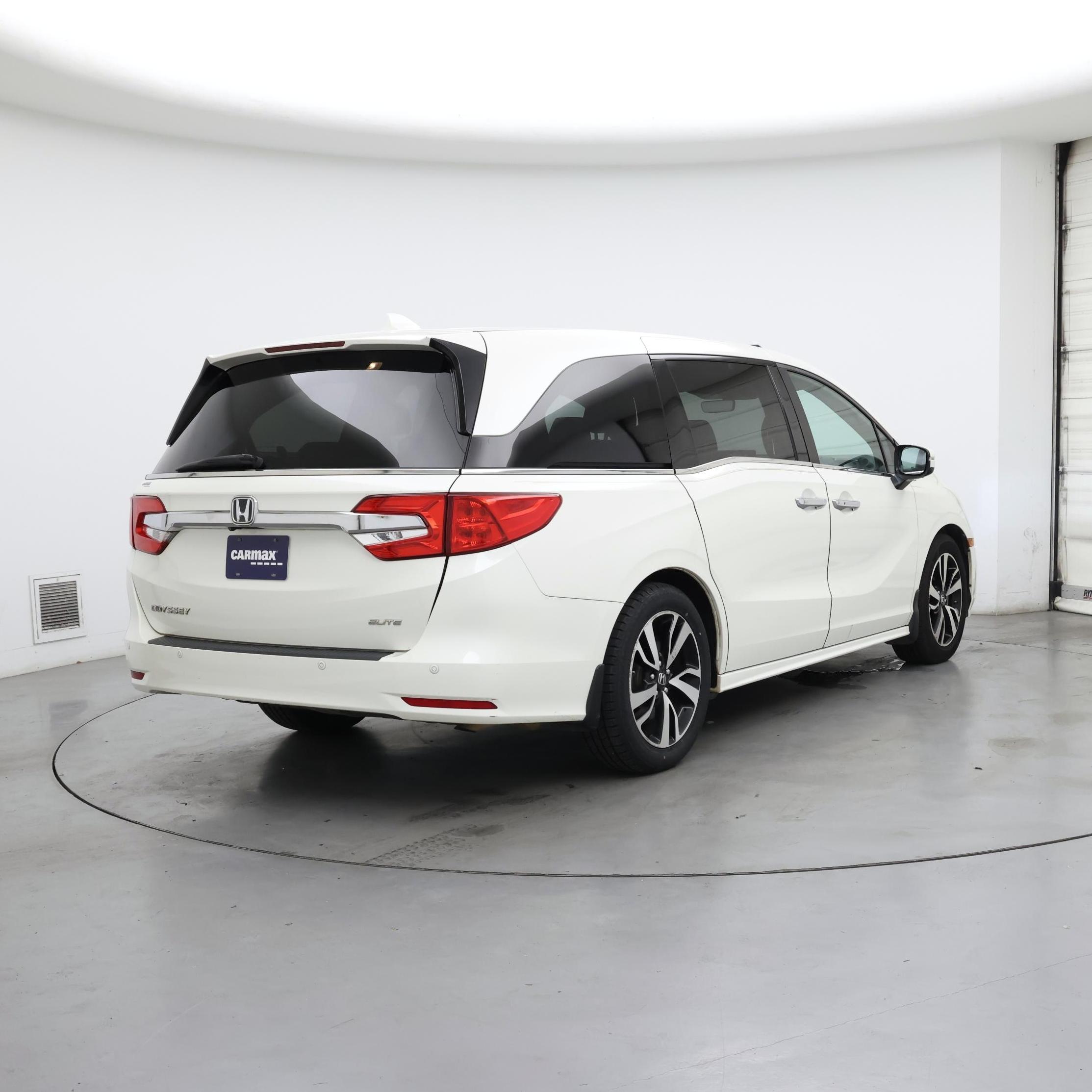 Thumbnail: 2019 Honda Odyssey - 8