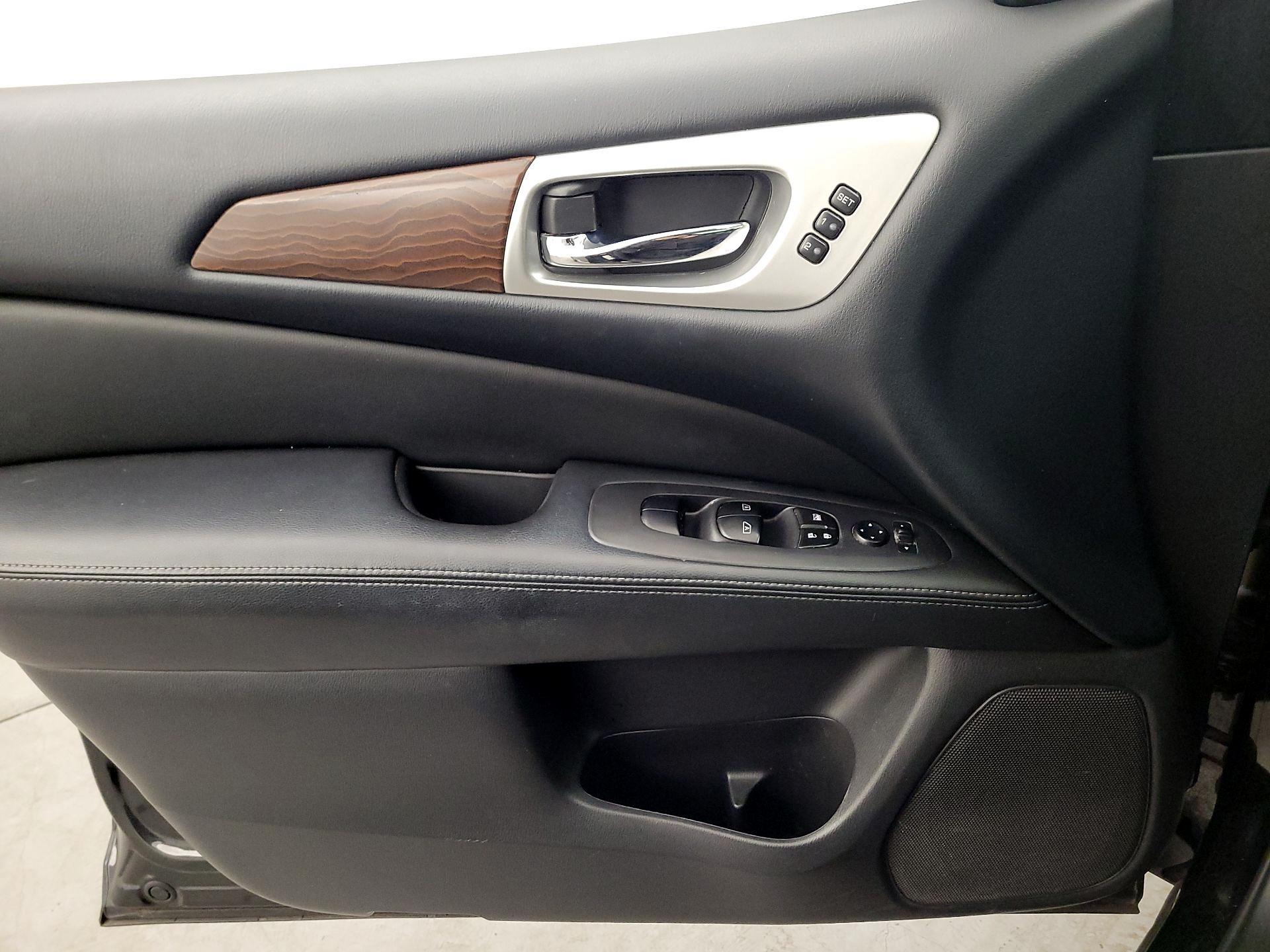 Thumbnail: 2017 Nissan Pathfinder - 12