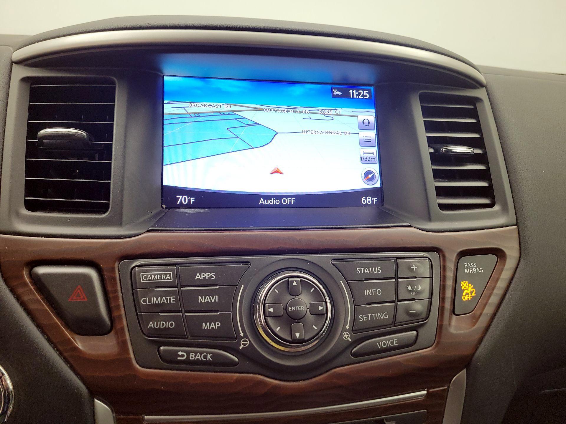 Thumbnail: 2017 Nissan Pathfinder - 13