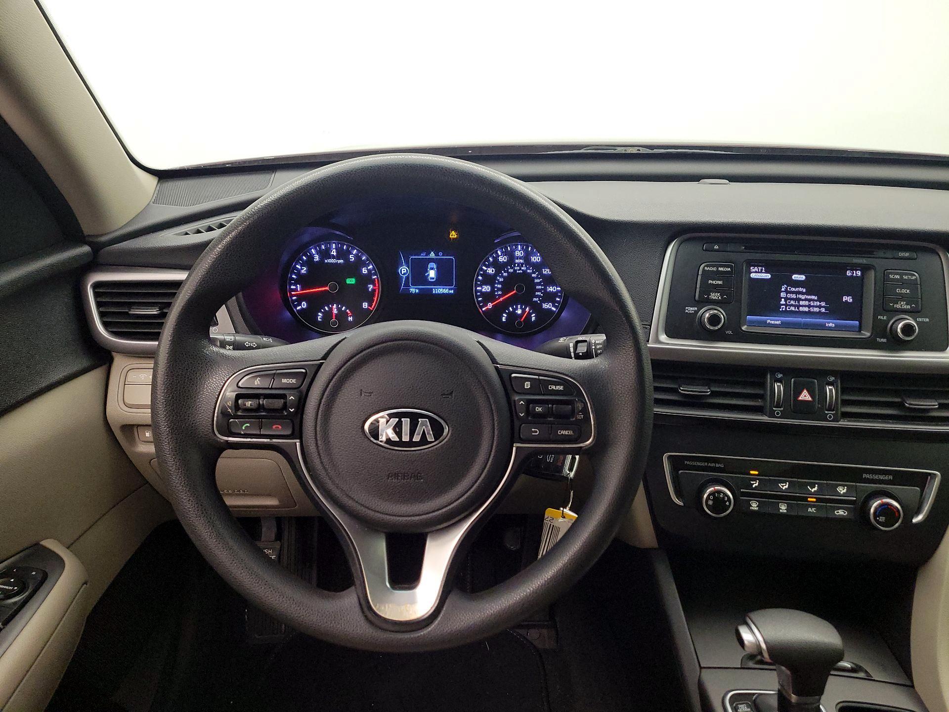 Thumbnail: 2016 Kia Optima - 10