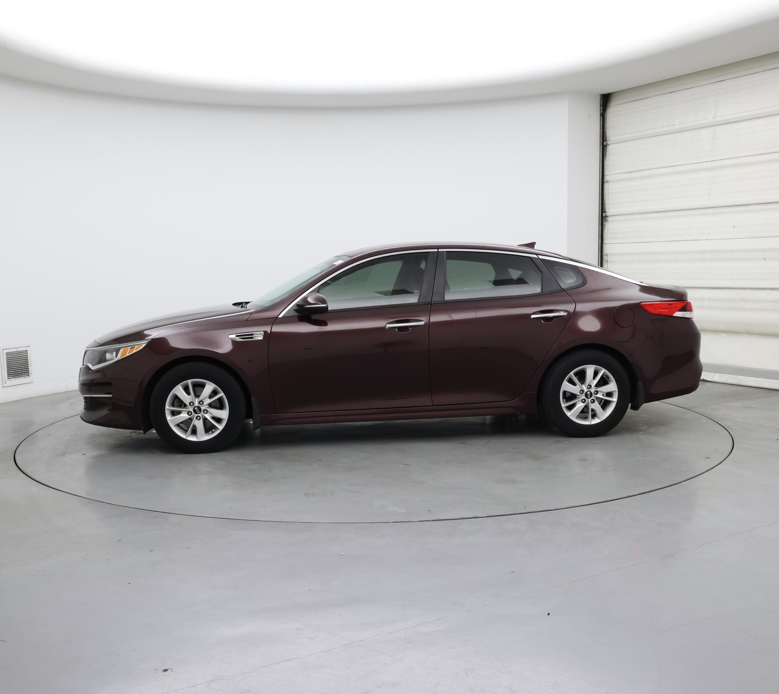 Thumbnail: 2016 Kia Optima - 3