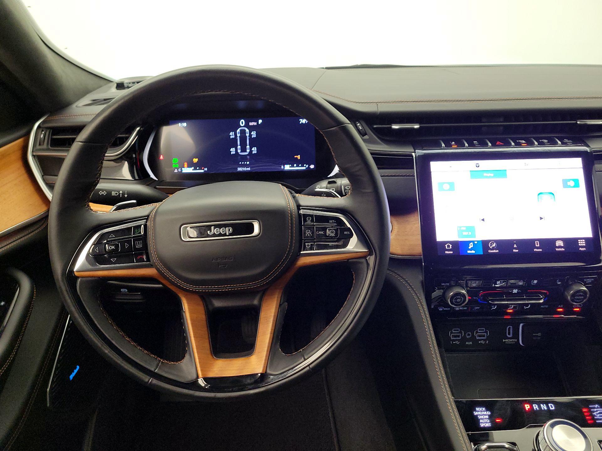 Thumbnail: 2022 Jeep Grand Cherokee - 10