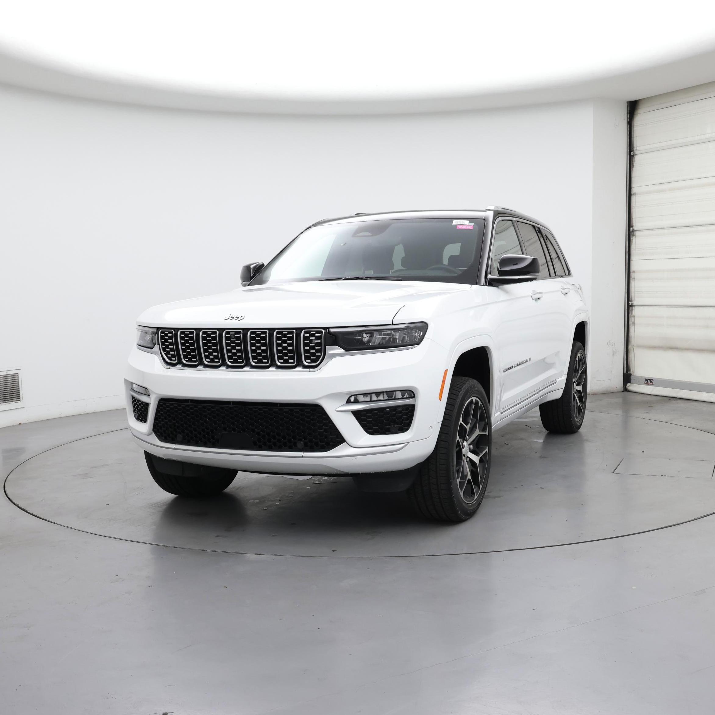 Thumbnail: 2022 Jeep Grand Cherokee - 4