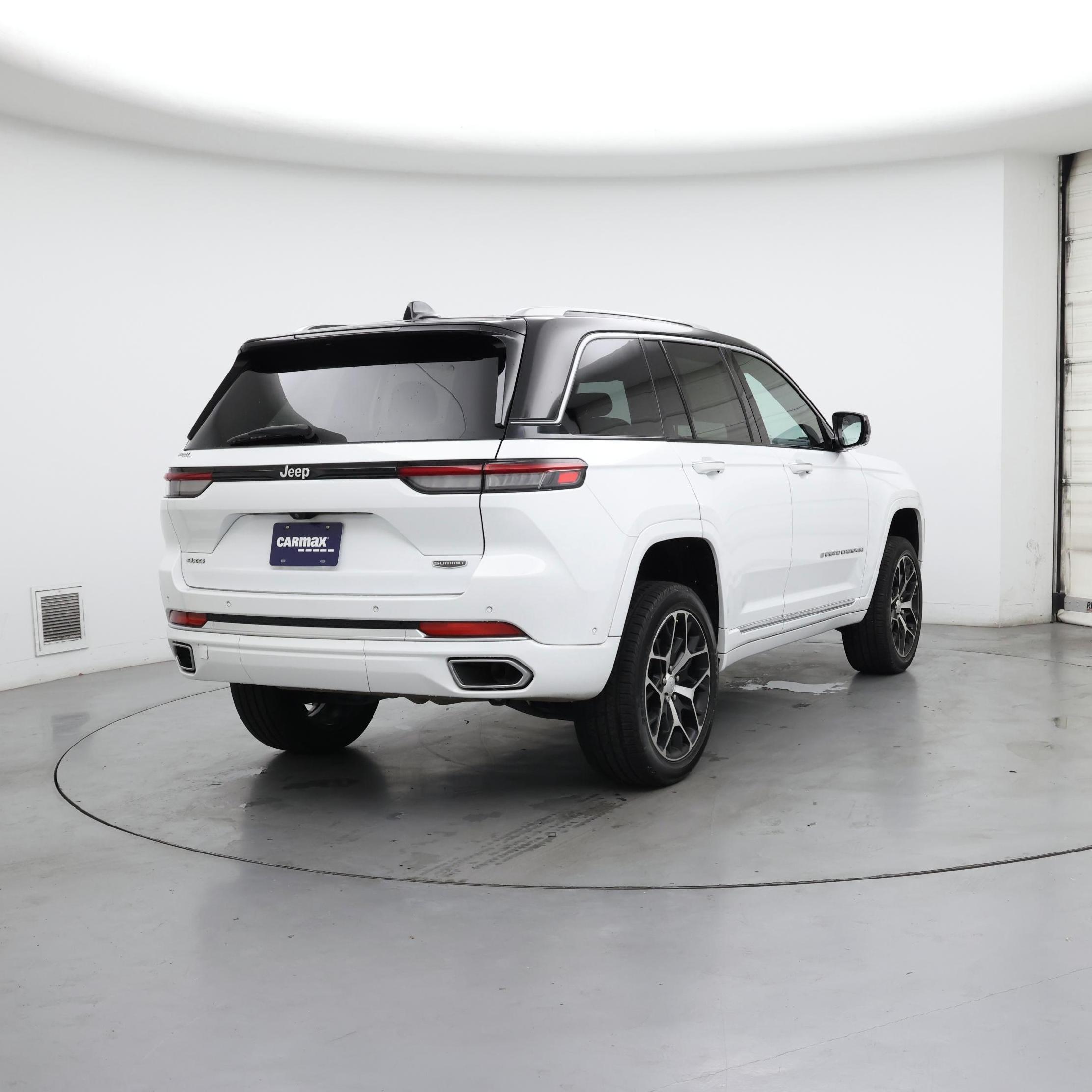 Thumbnail: 2022 Jeep Grand Cherokee - 8