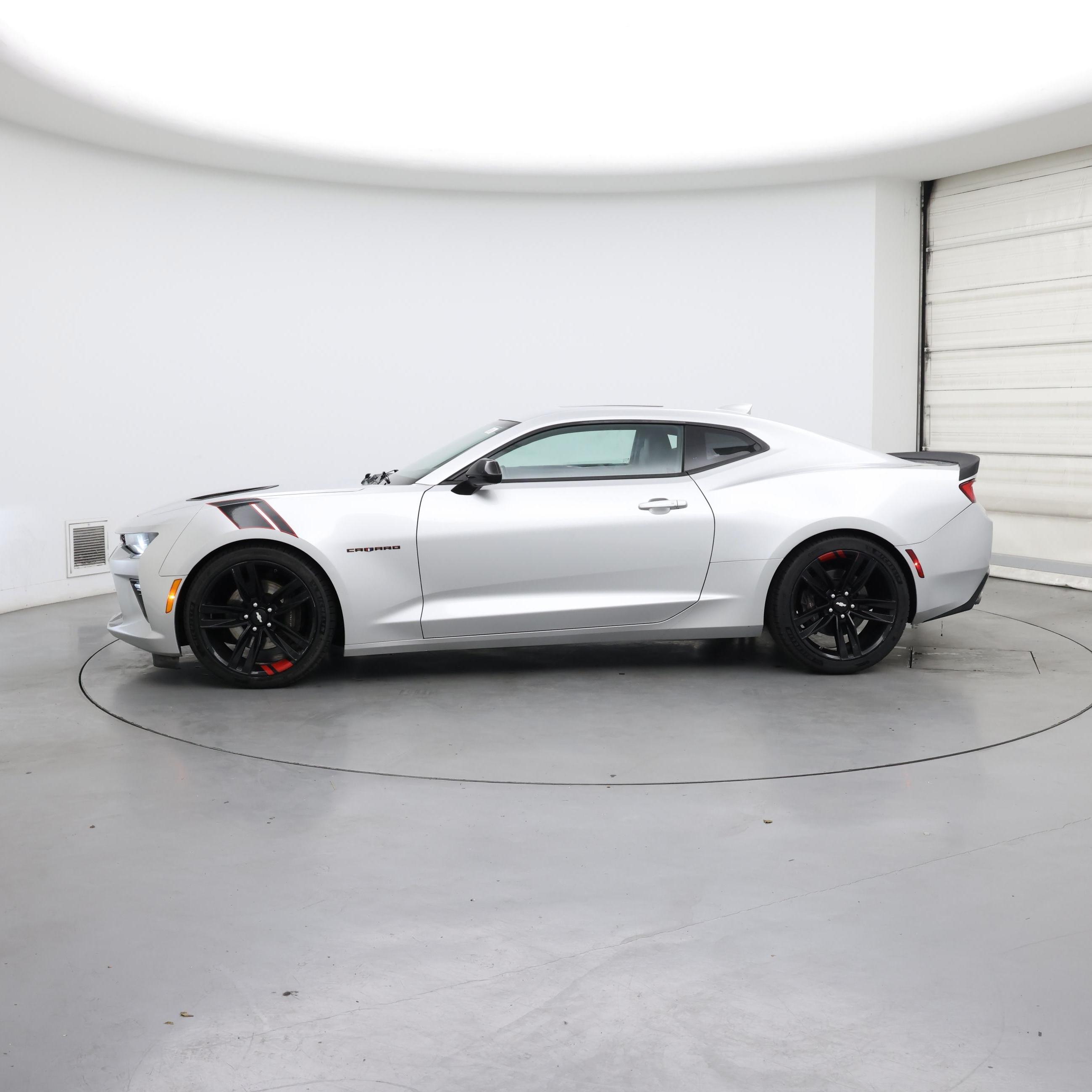 Thumbnail: 2018 Chevrolet Camaro - 3