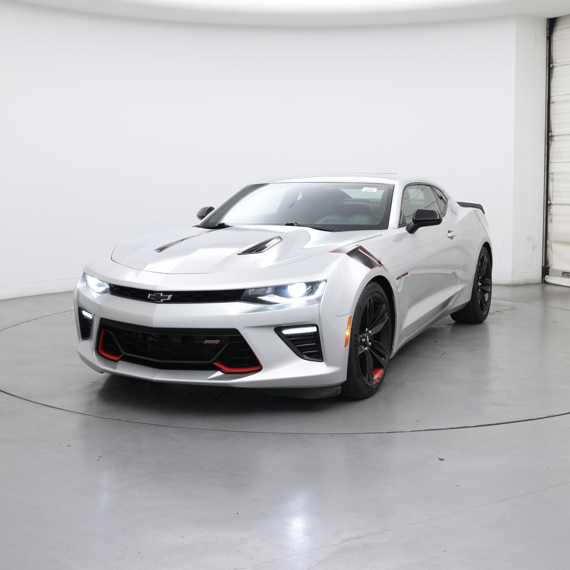 Thumbnail: 2018 Chevrolet Camaro - 4