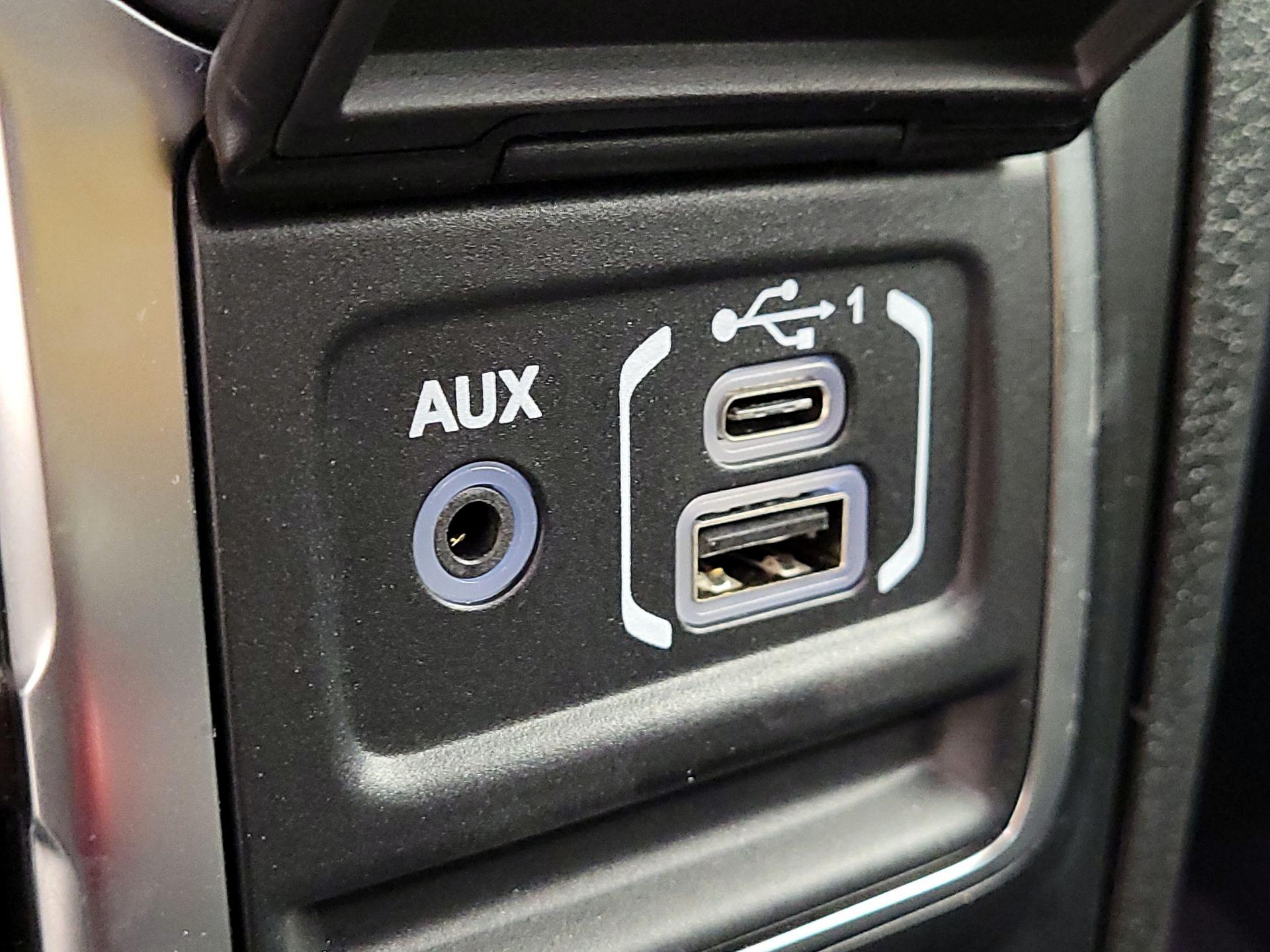 Thumbnail: 2024 Jeep Wrangler - 18