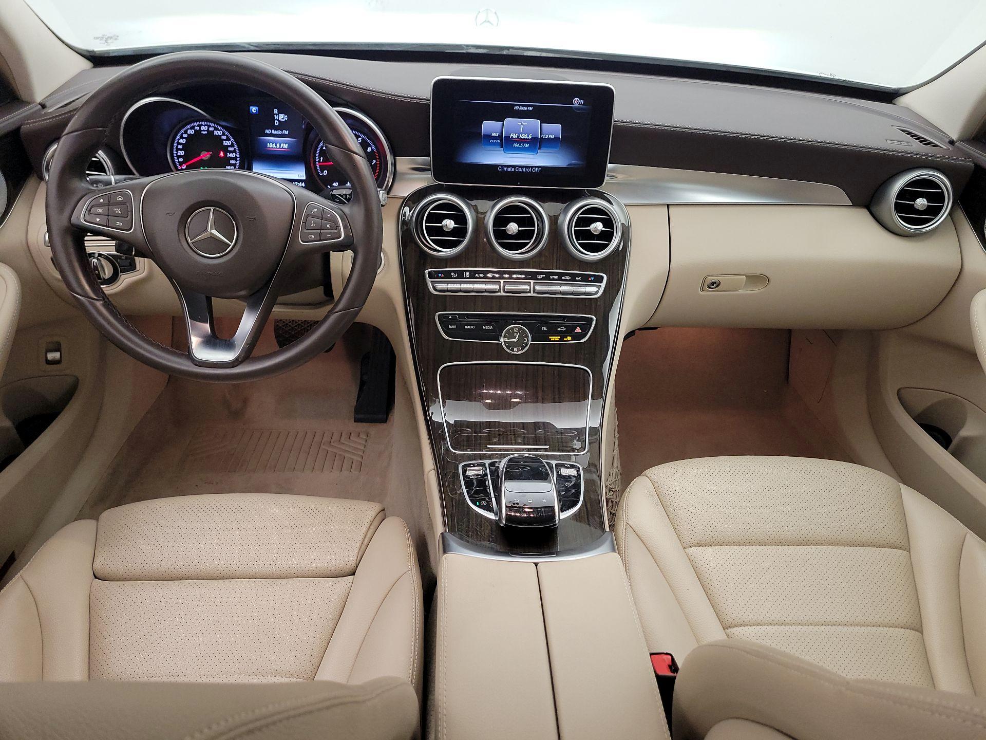 Thumbnail: 2015 Mercedes-Benz C-Class - 9